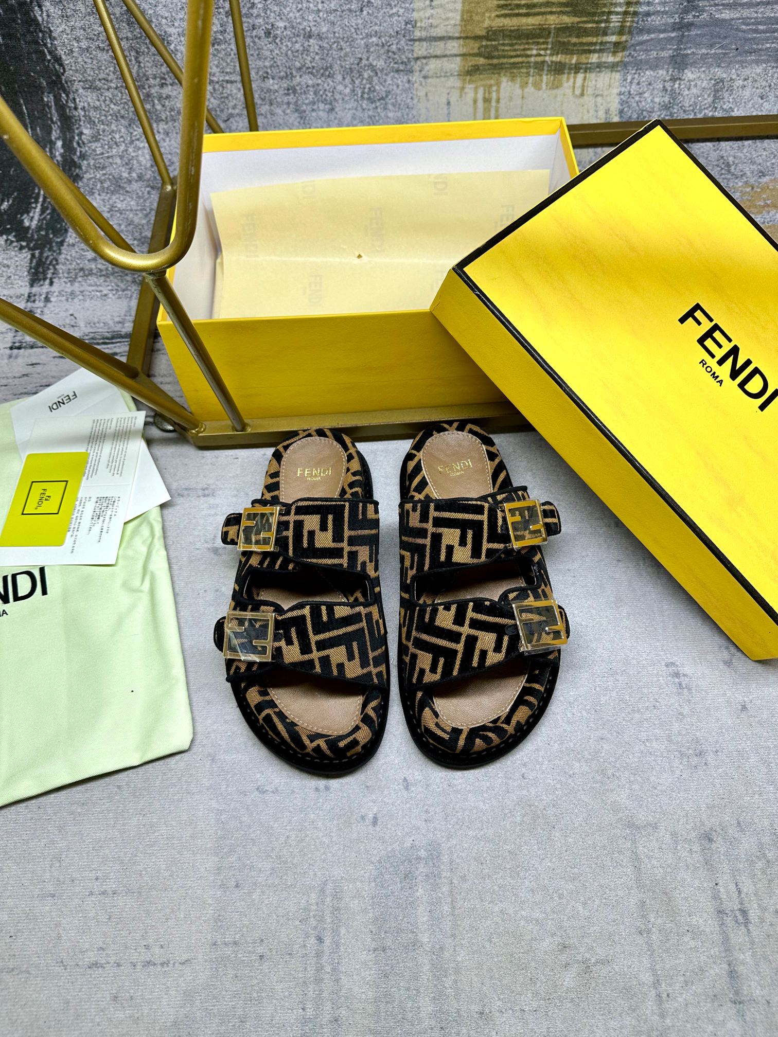 LuxluxHouse Best Quality Sandals Fendi