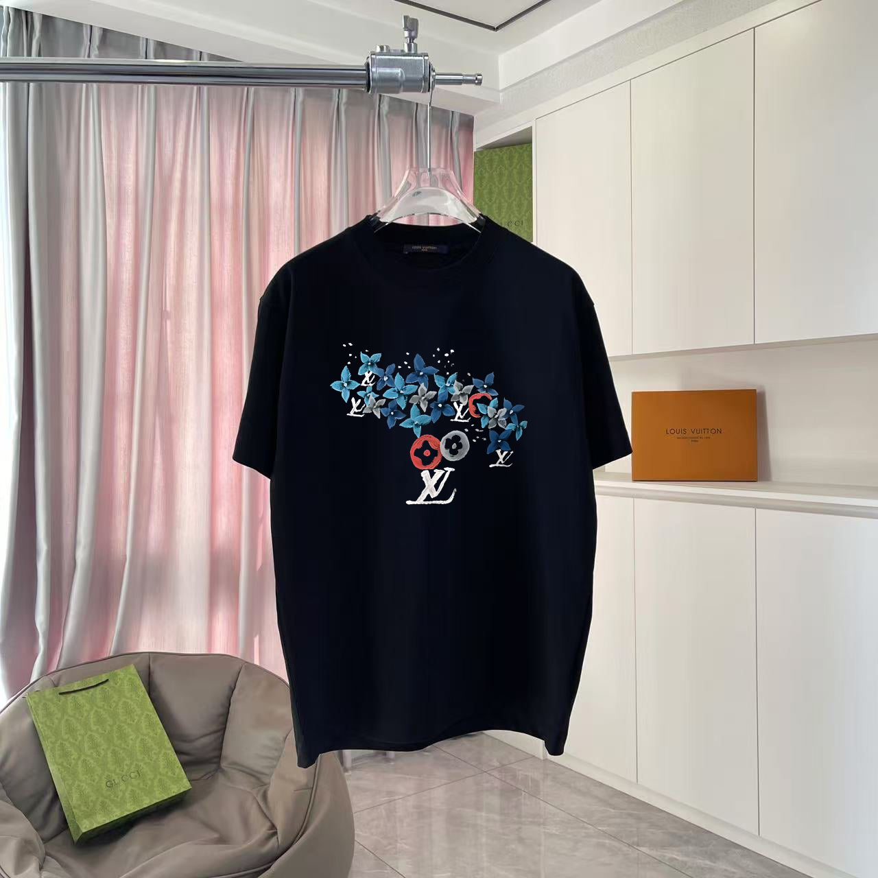 LuxluxHouse Best Quality Clothes T-shirt Louis Vuitton