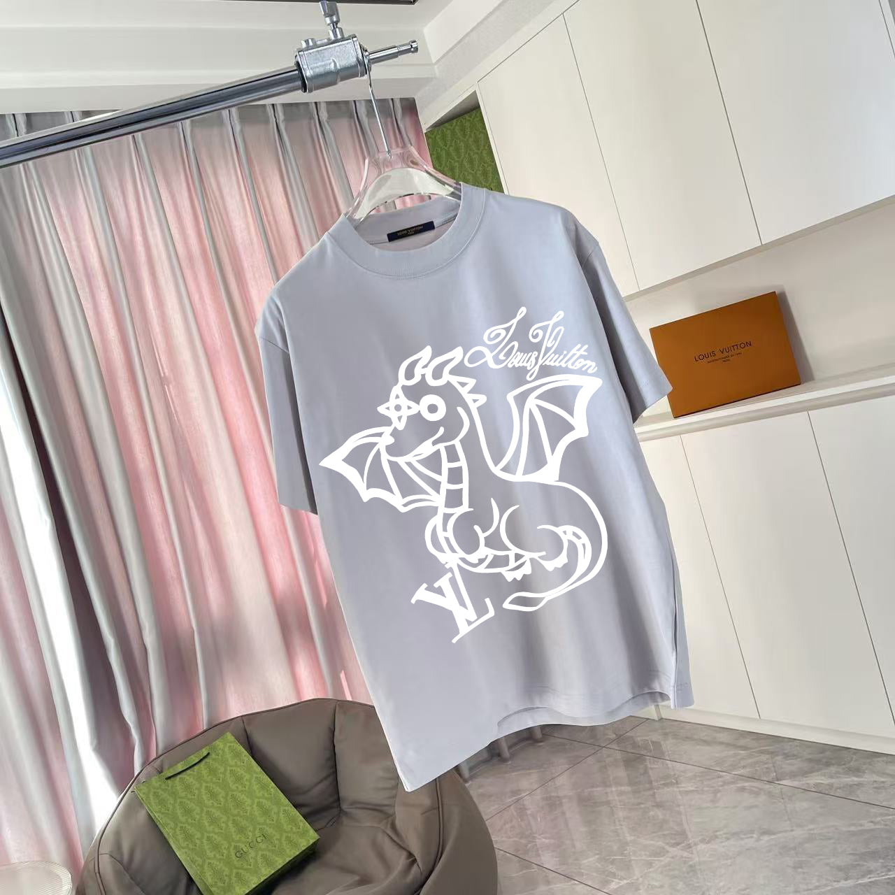LuxluxHouse Best Quality Clothes T-shirt Louis Vuitton