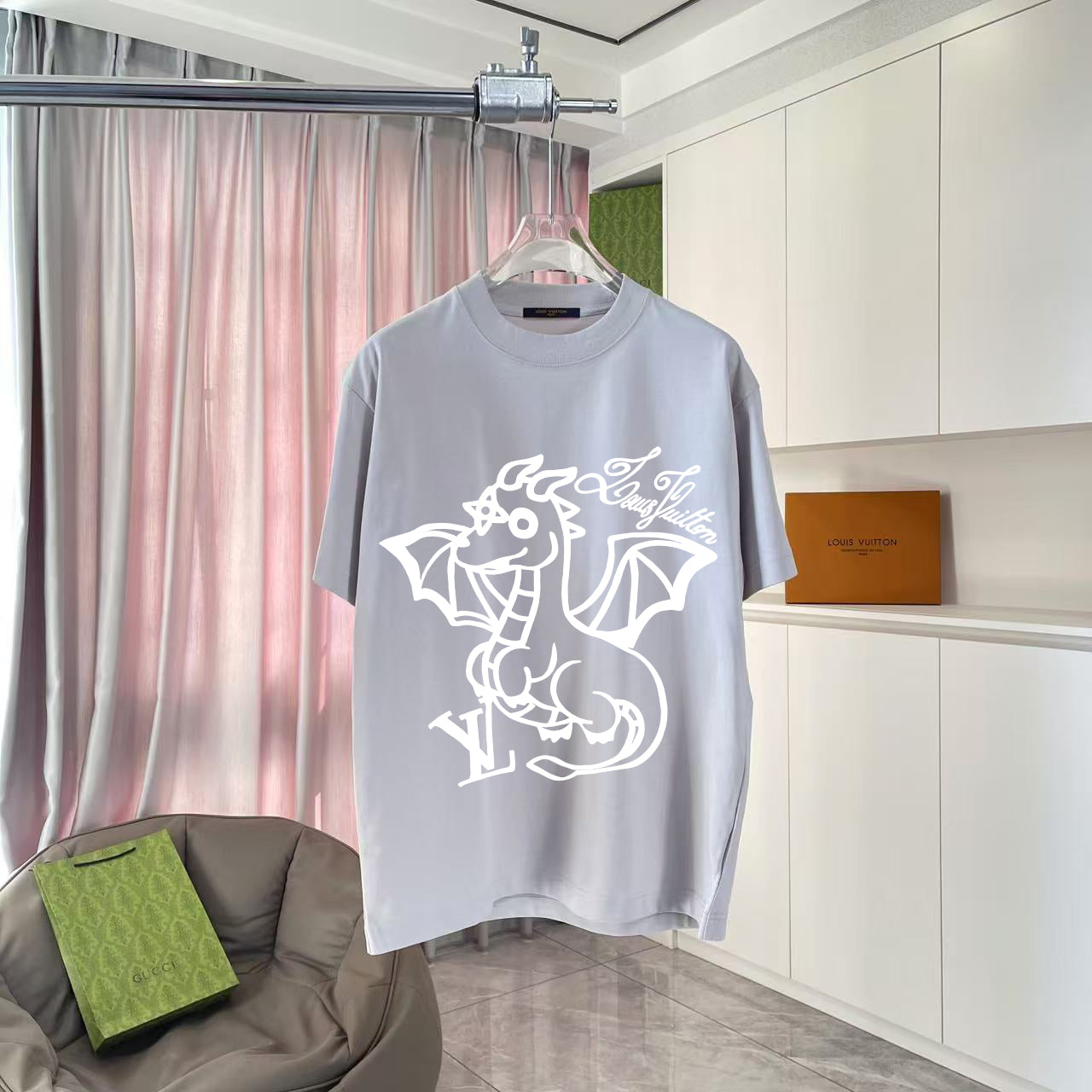 LuxluxHouse Best Quality Clothes T-shirt Louis Vuitton