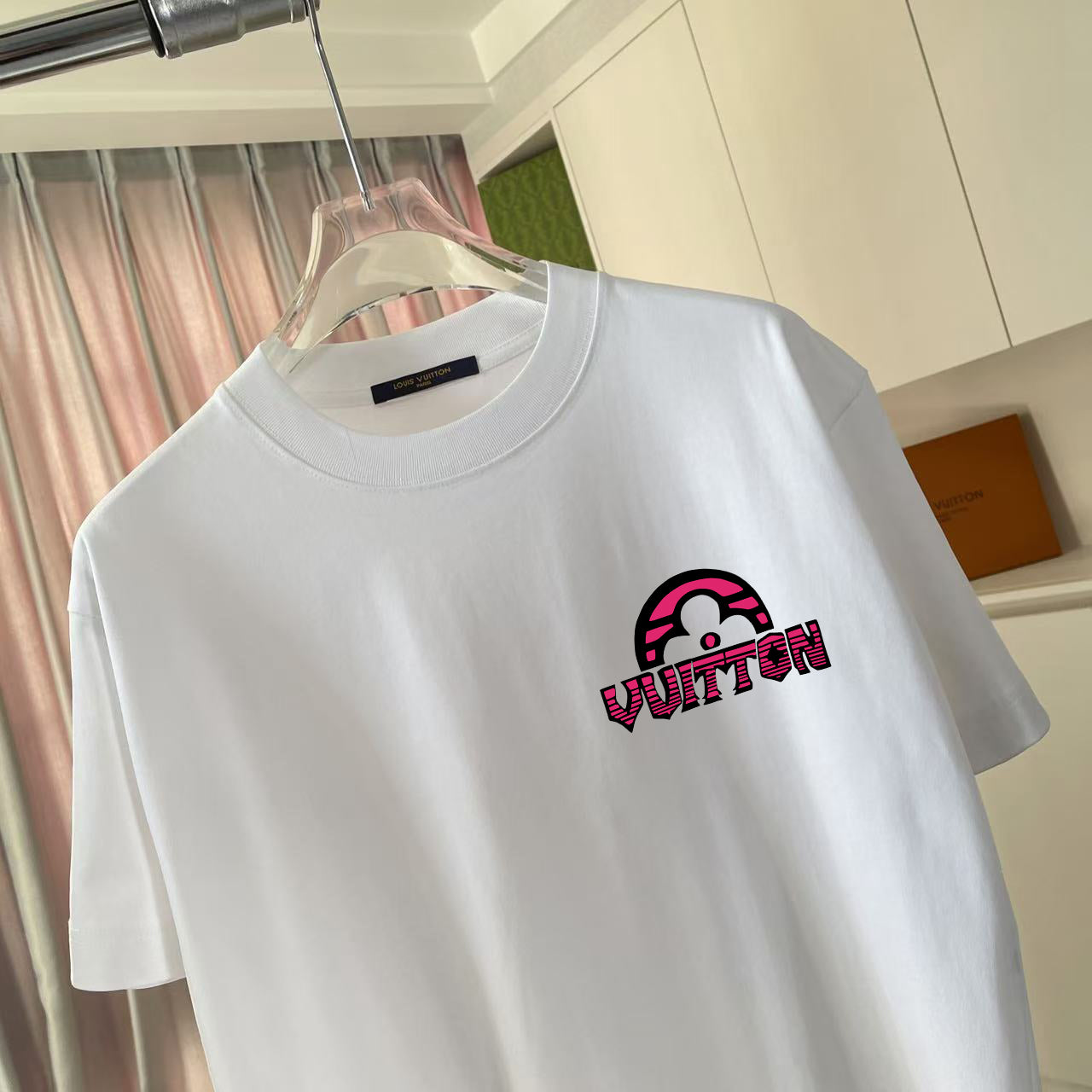 LuxluxHouse Best Quality Clothes T-shirt Louis Vuitton