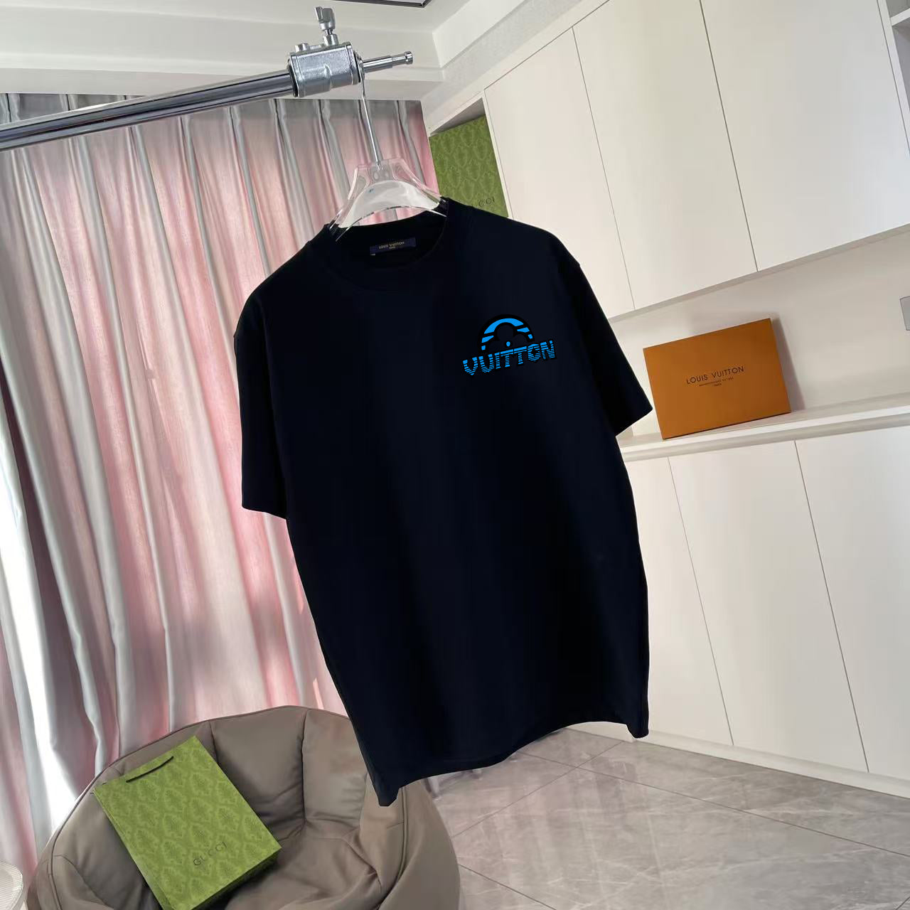 LuxluxHouse Best Quality Clothes T-shirt Louis Vuitton
