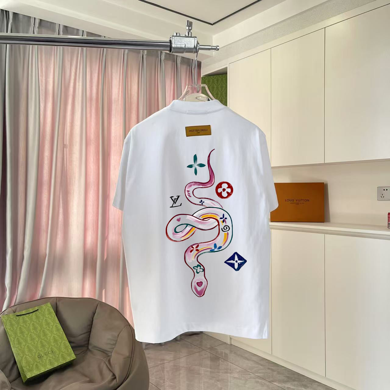LuxluxHouse Best Quality Clothes T-shirt Louis Vuitton