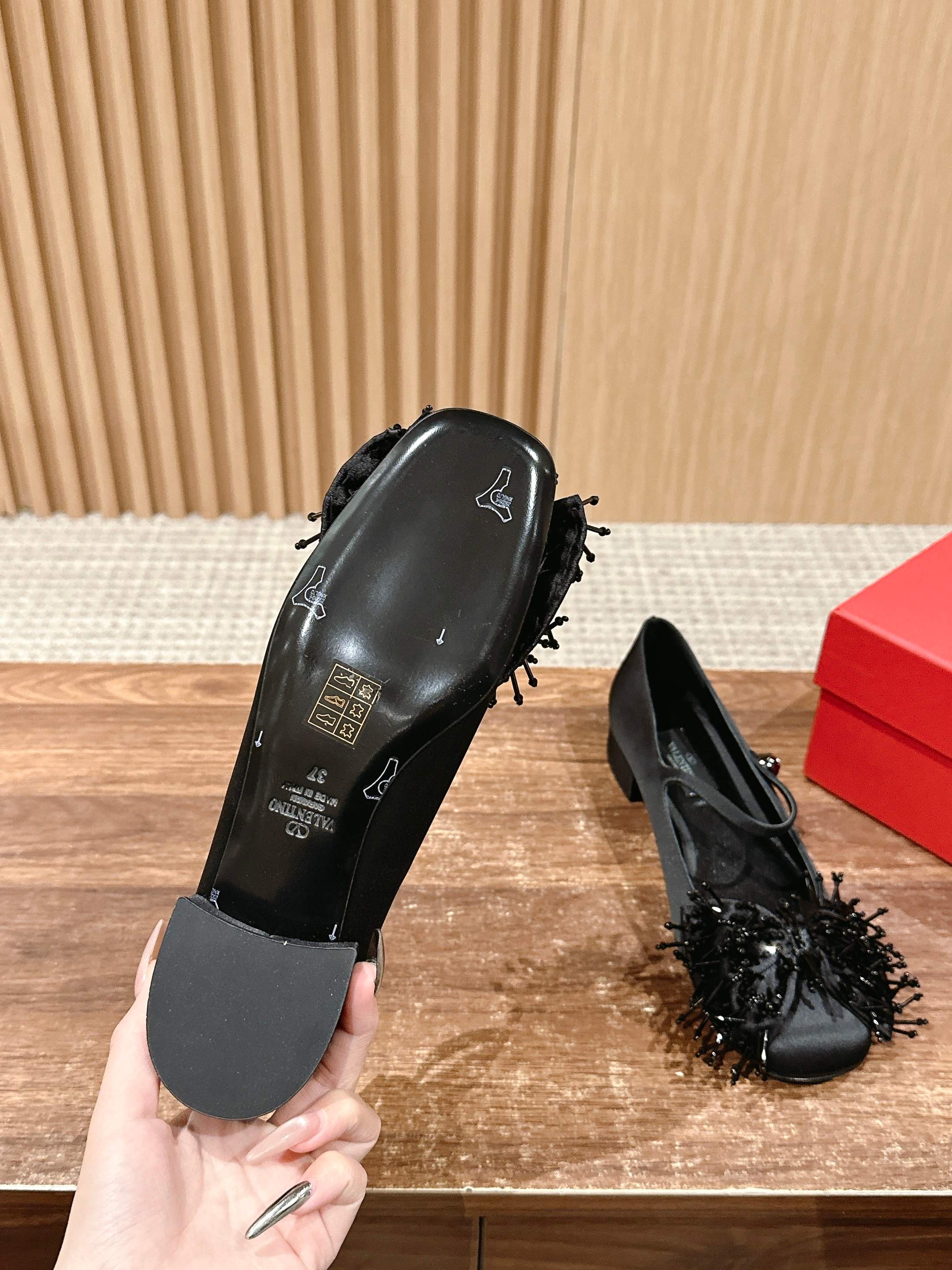 LuxluxHouse Best Quality Valentino Women Shoes