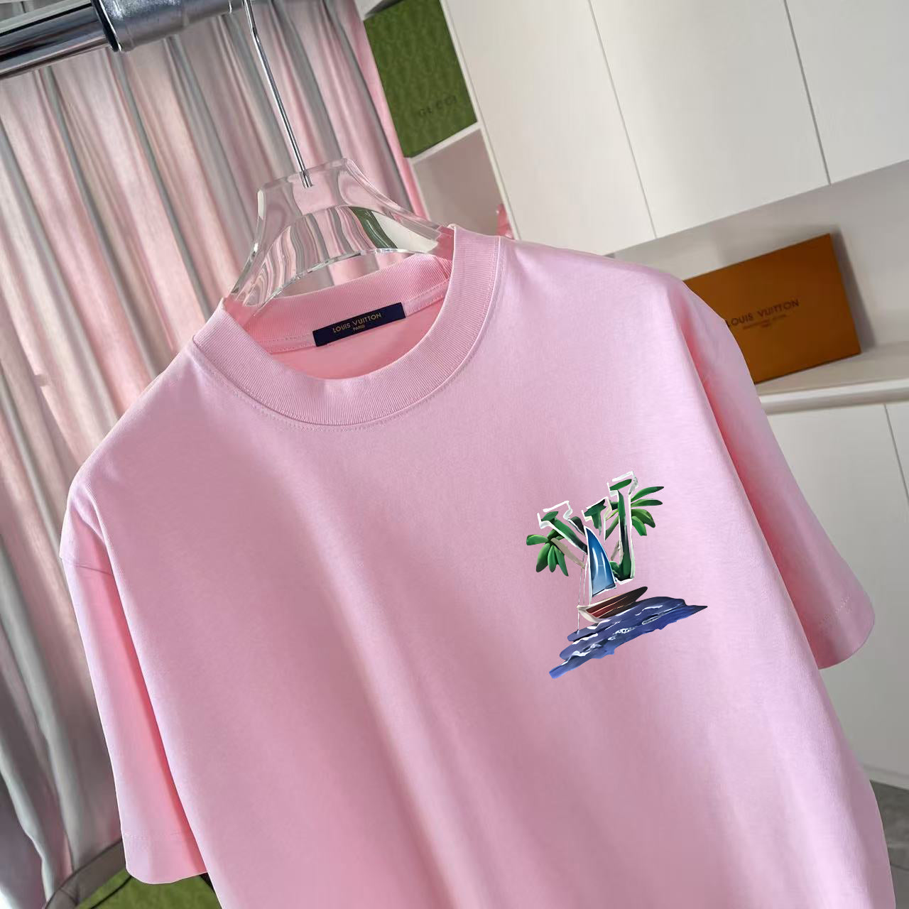 LuxluxHouse Best Quality Clothes T-shirt Louis Vuitton
