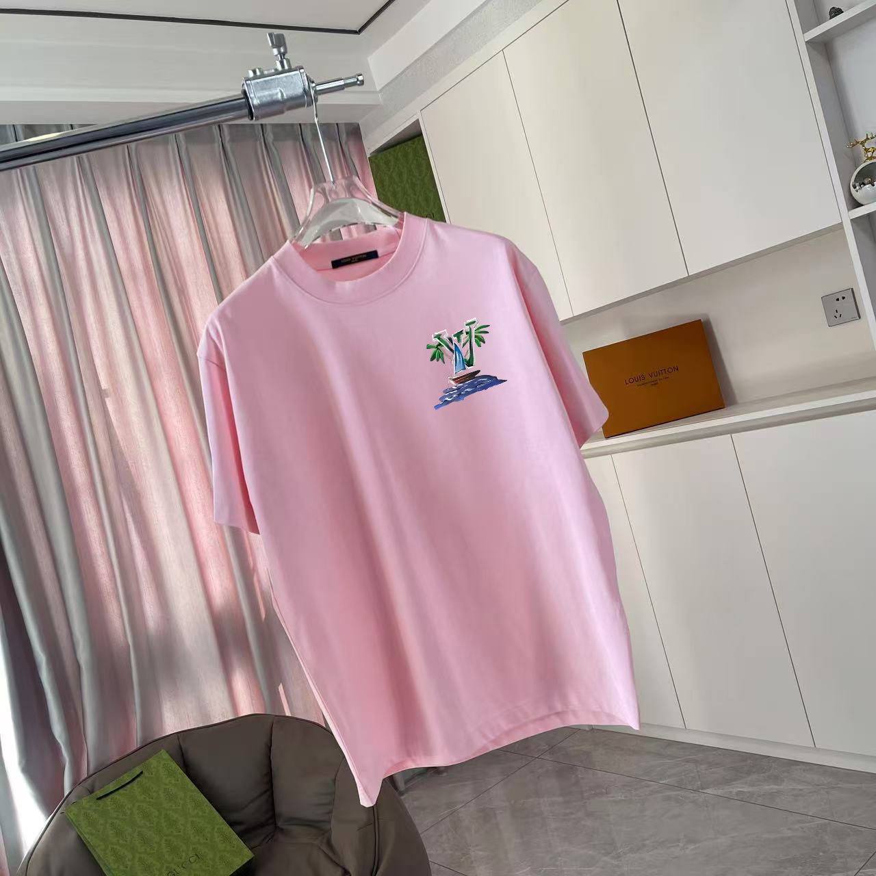 LuxluxHouse Best Quality Clothes T-shirt Louis Vuitton
