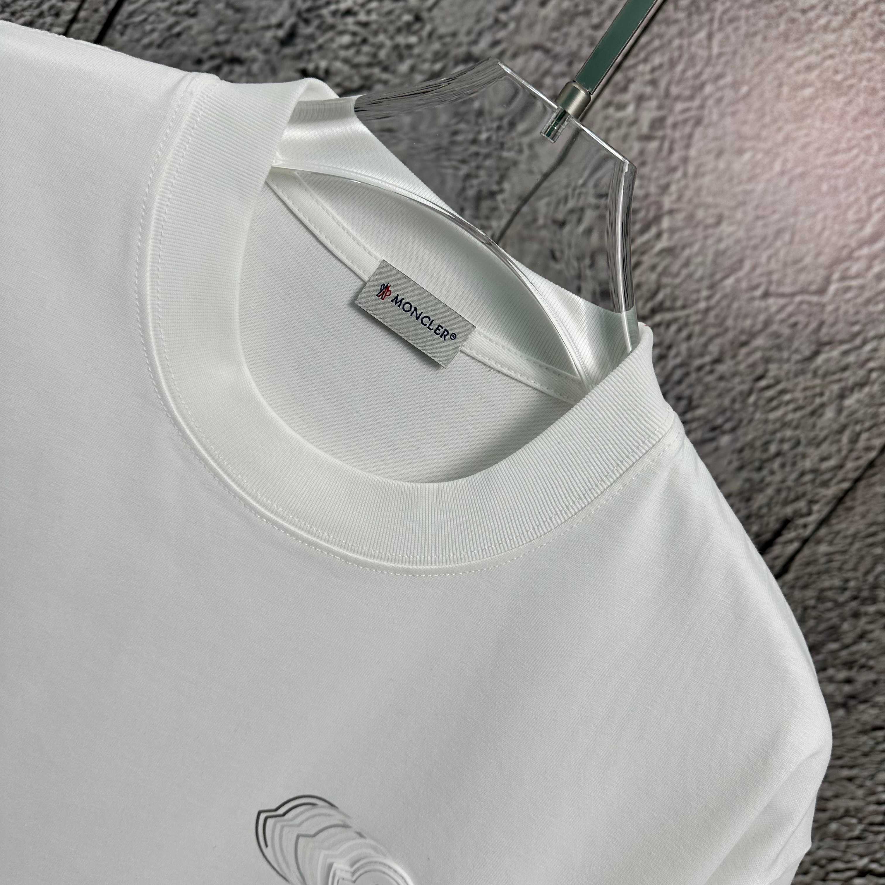LuxluxHouse Best Quality Clothes T-shirt Moncler
