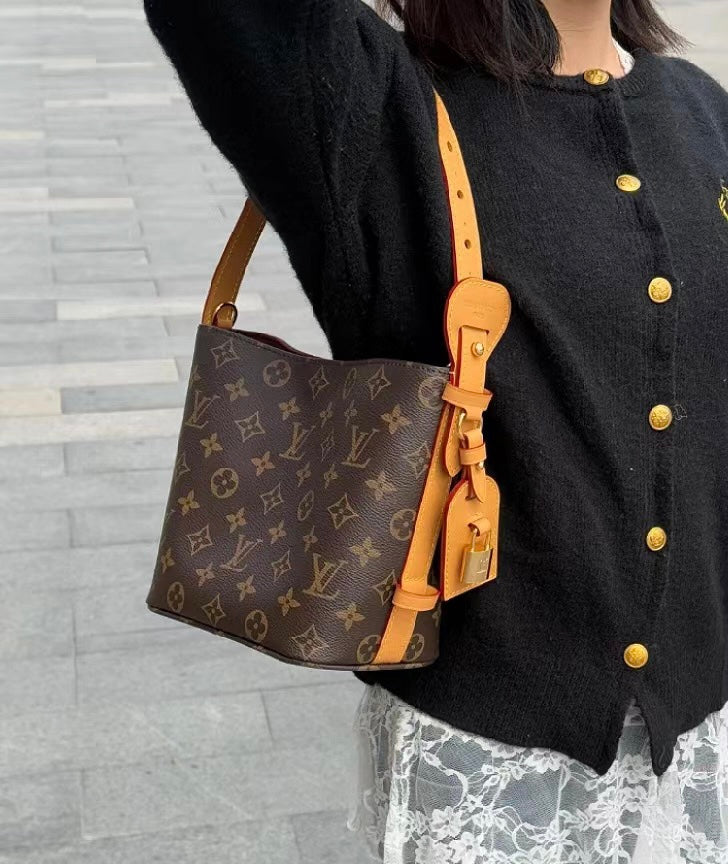 LuxluxHouse Best Quality Bags Louis Vuitton Women Men