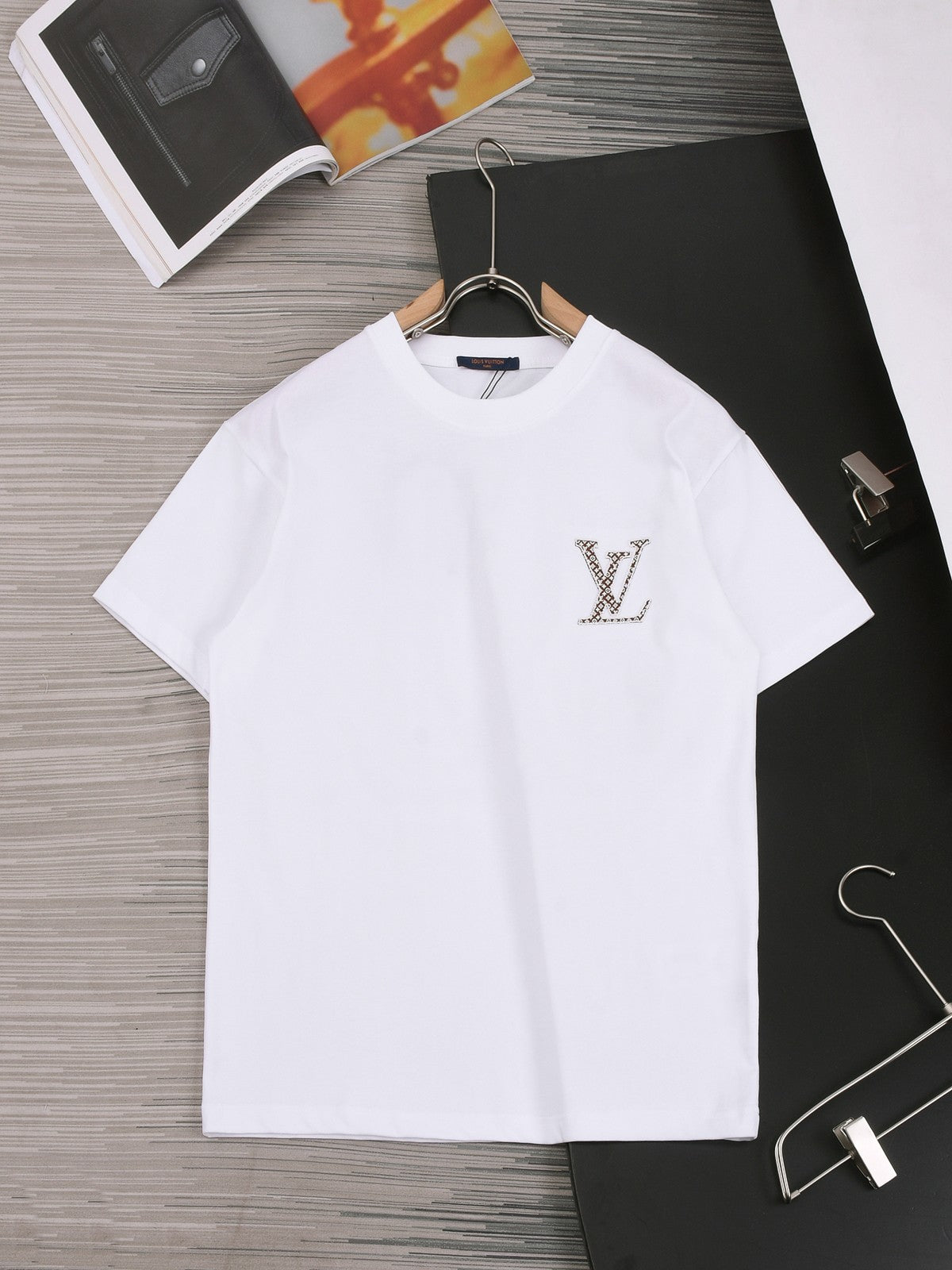 LuxluxHouse Best Quality Clothes T-shirt Louis Vuitton