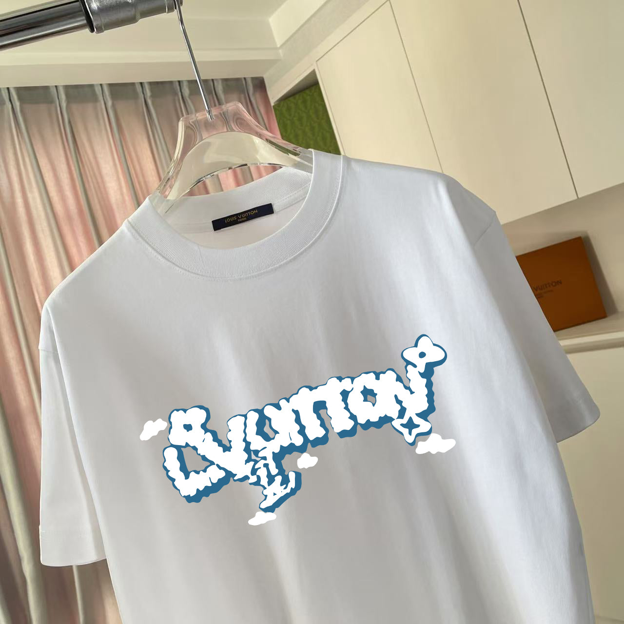 LuxluxHouse Best Quality Clothes T-shirt Louis Vuitton