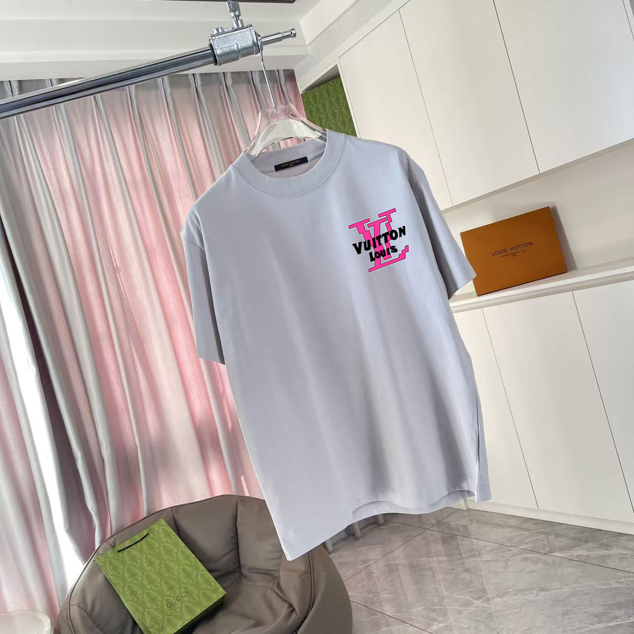 LuxluxHouse Best Quality Clothes T-shirt Louis Vuitton
