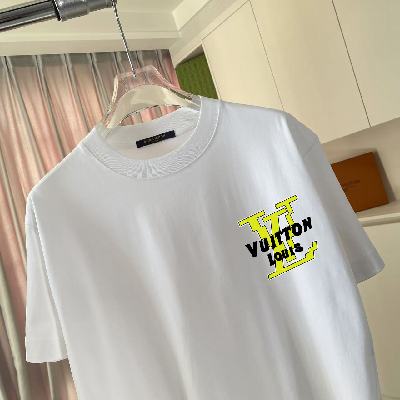 LuxluxHouse Best Quality Clothes T-shirt Louis Vuitton