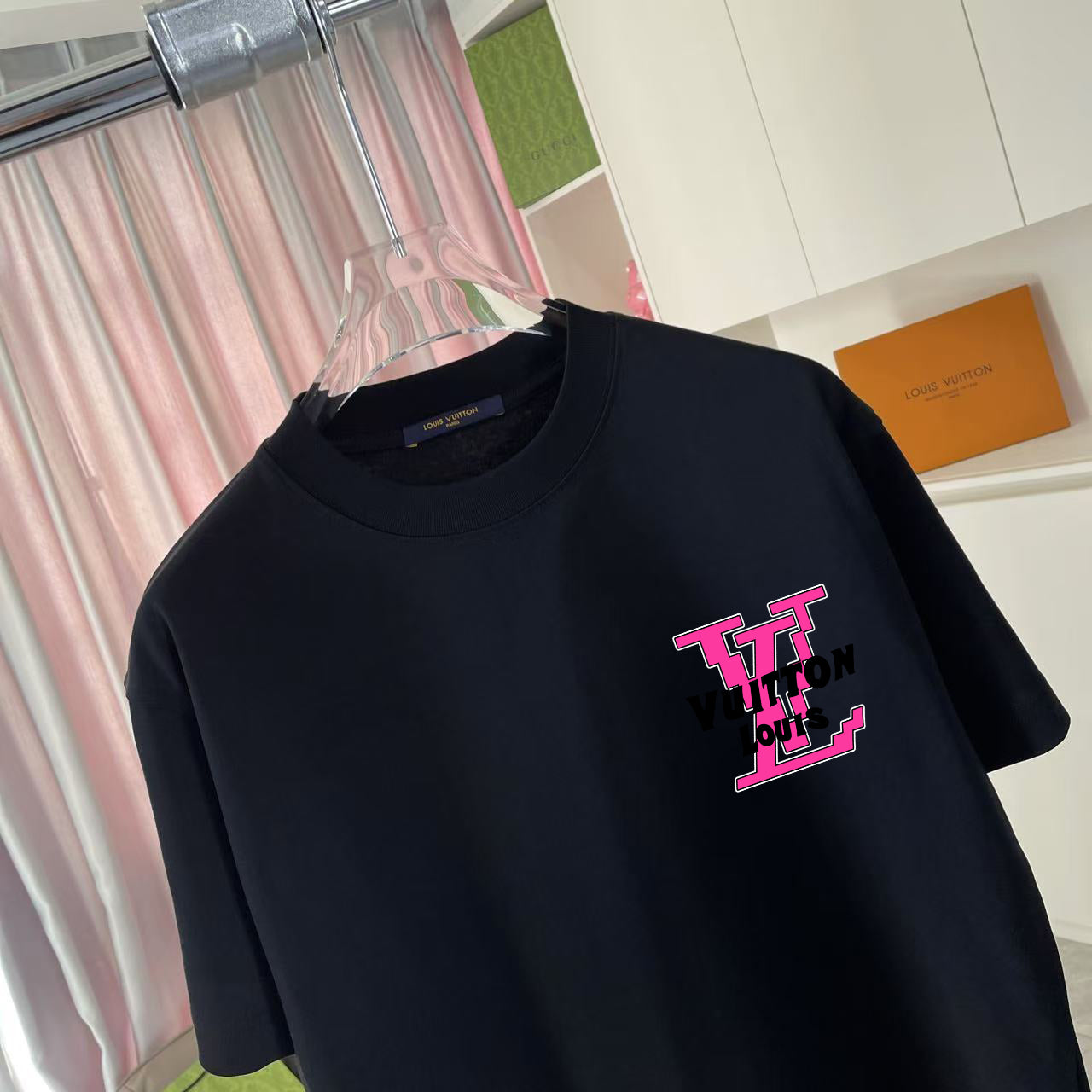 LuxluxHouse Best Quality Clothes T-shirt Louis Vuitton