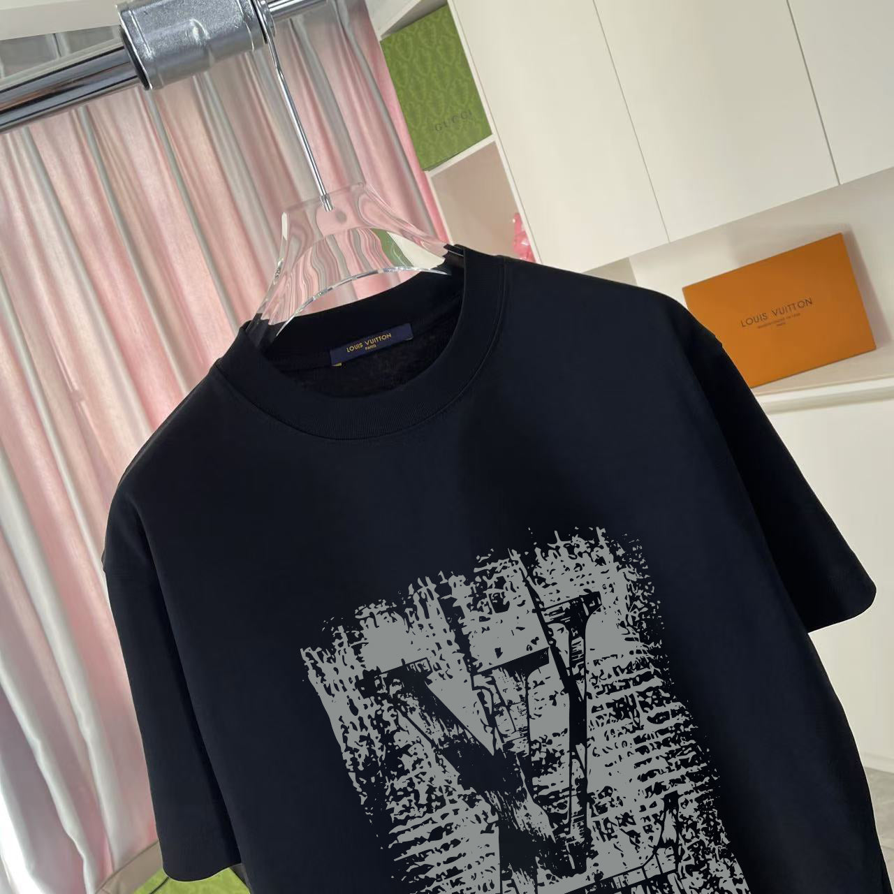 LuxluxHouse Best Quality Clothes T-shirt Louis Vuitton