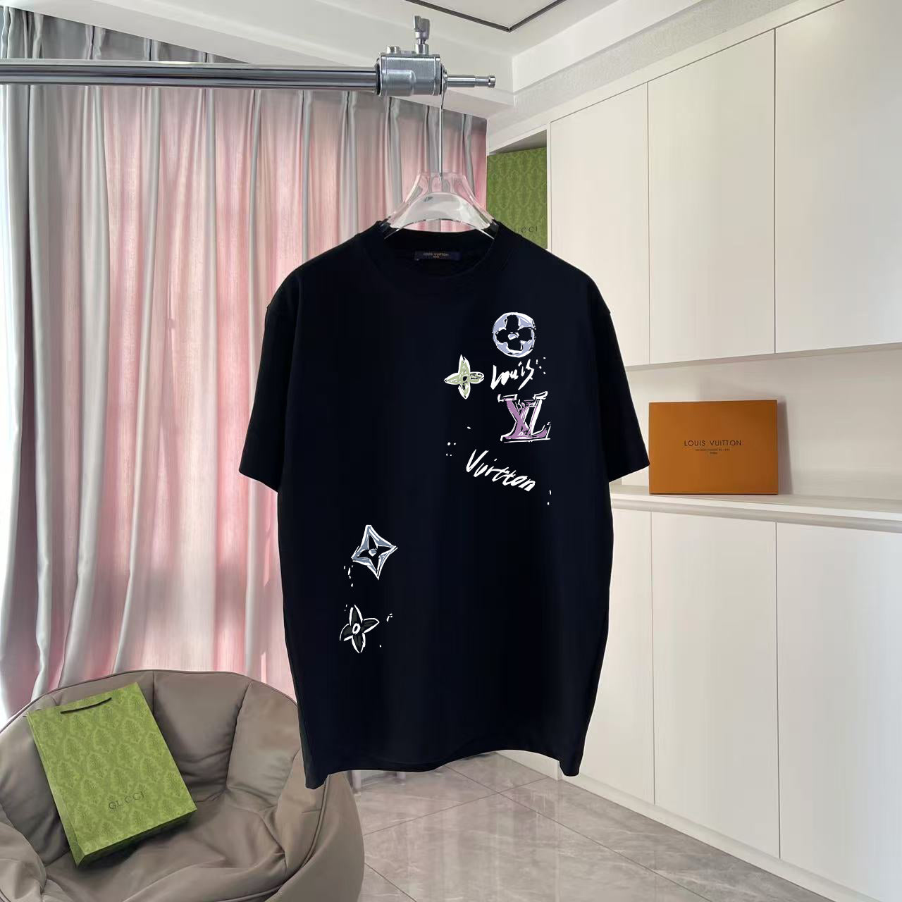 LuxluxHouse Best Quality Clothes T-shirt Louis Vuitton