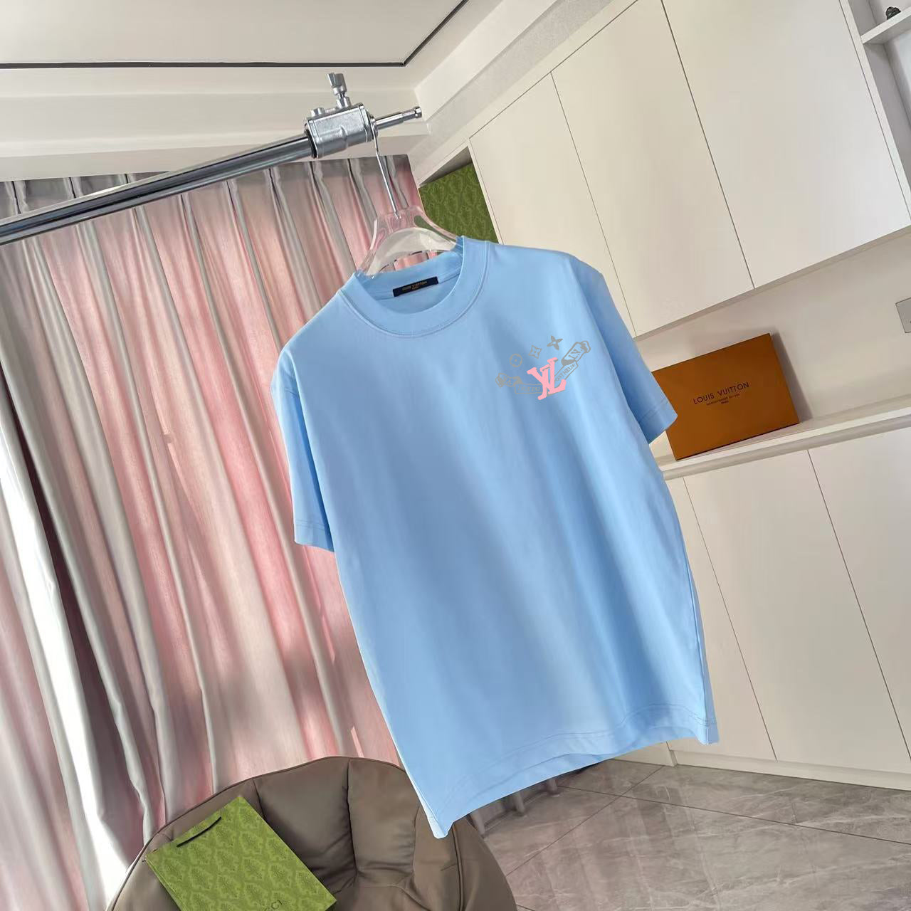 LuxluxHouse Best Quality Clothes T-shirt Louis Vuitton