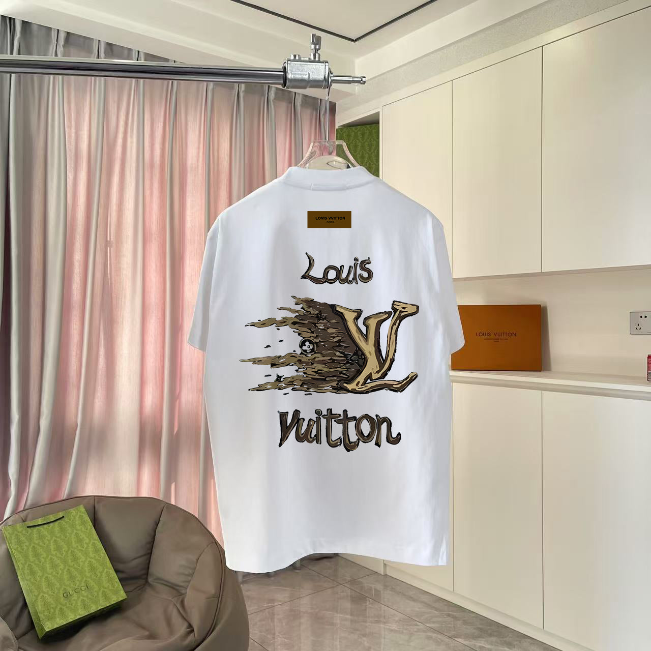 LuxluxHouse Best Quality Clothes T-shirt Louis Vuitton