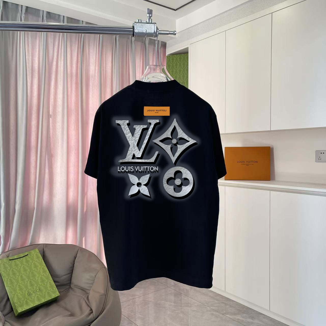 LuxluxHouse Best Quality Clothes T-shirt Louis Vuitton