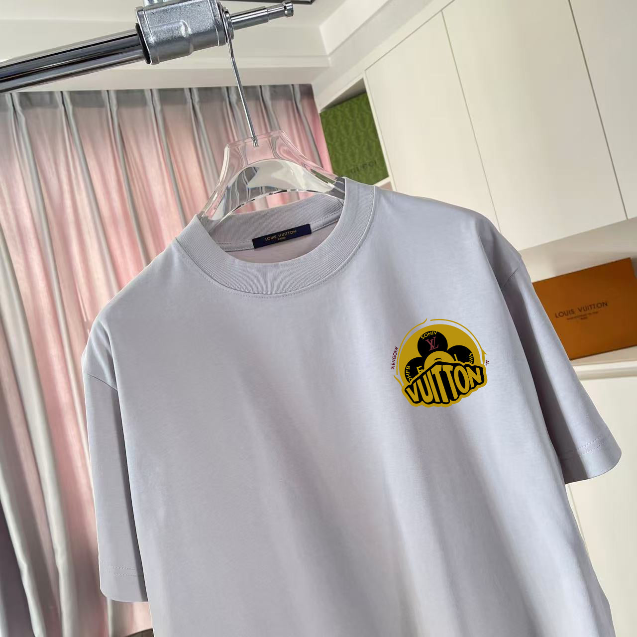LuxluxHouse Best Quality Clothes T-shirt Louis Vuitton