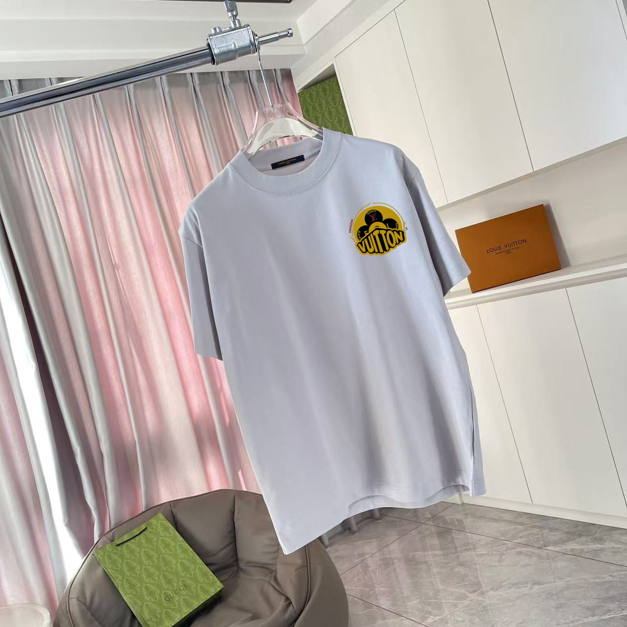 LuxluxHouse Best Quality Clothes T-shirt Louis Vuitton