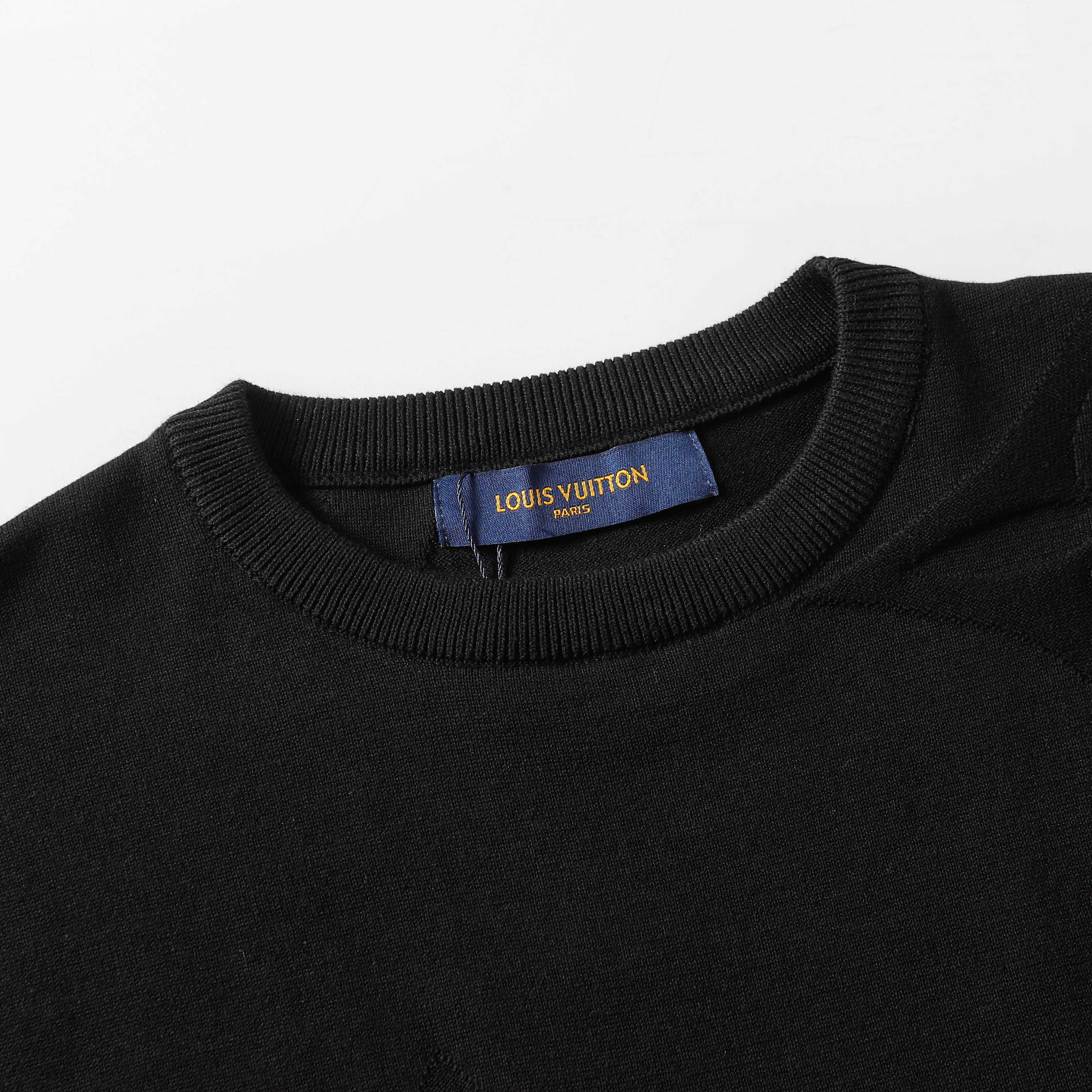 LuxluxHouse Best Quality Clothes T-shirt Louis Vuitton