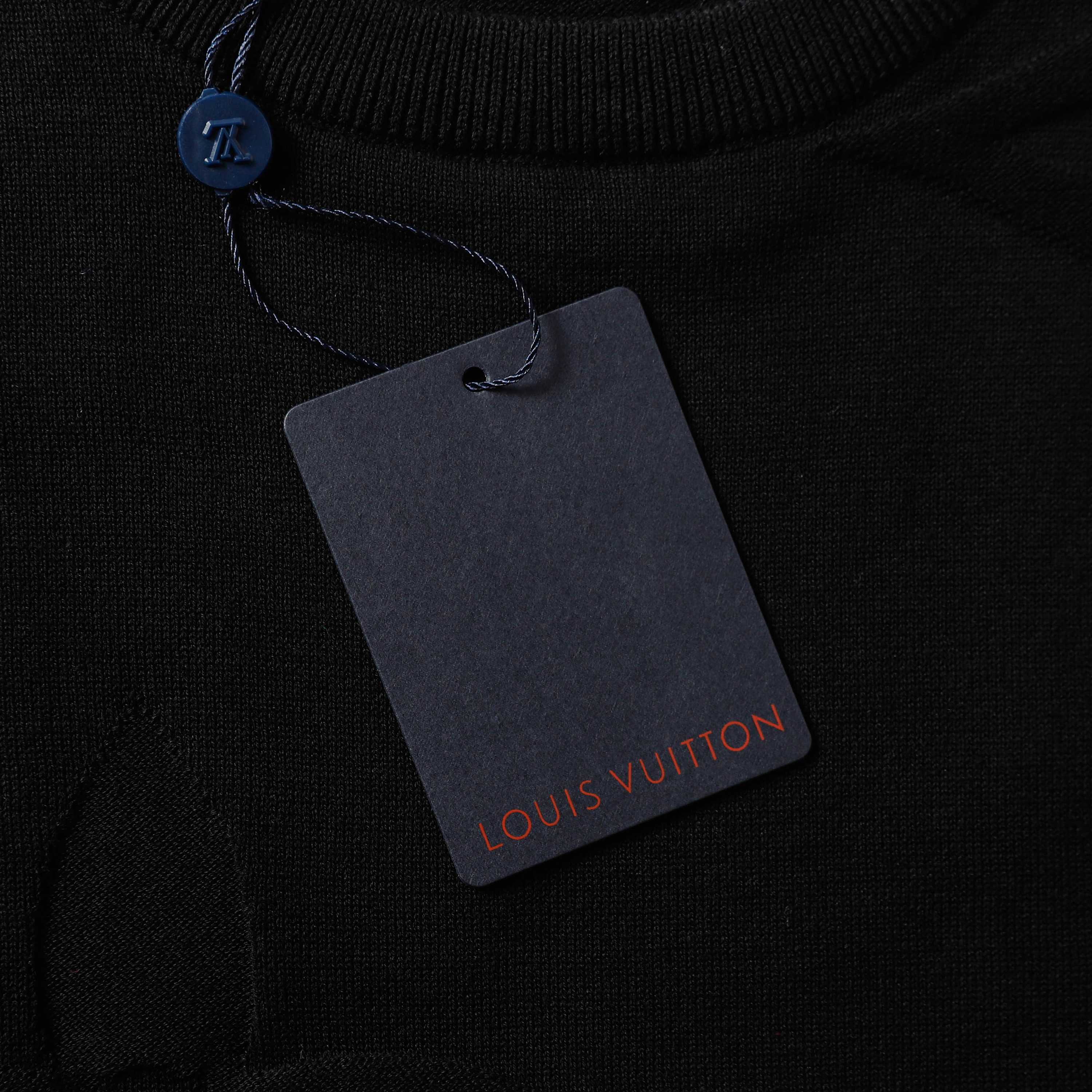 LuxluxHouse Best Quality Clothes T-shirt Louis Vuitton