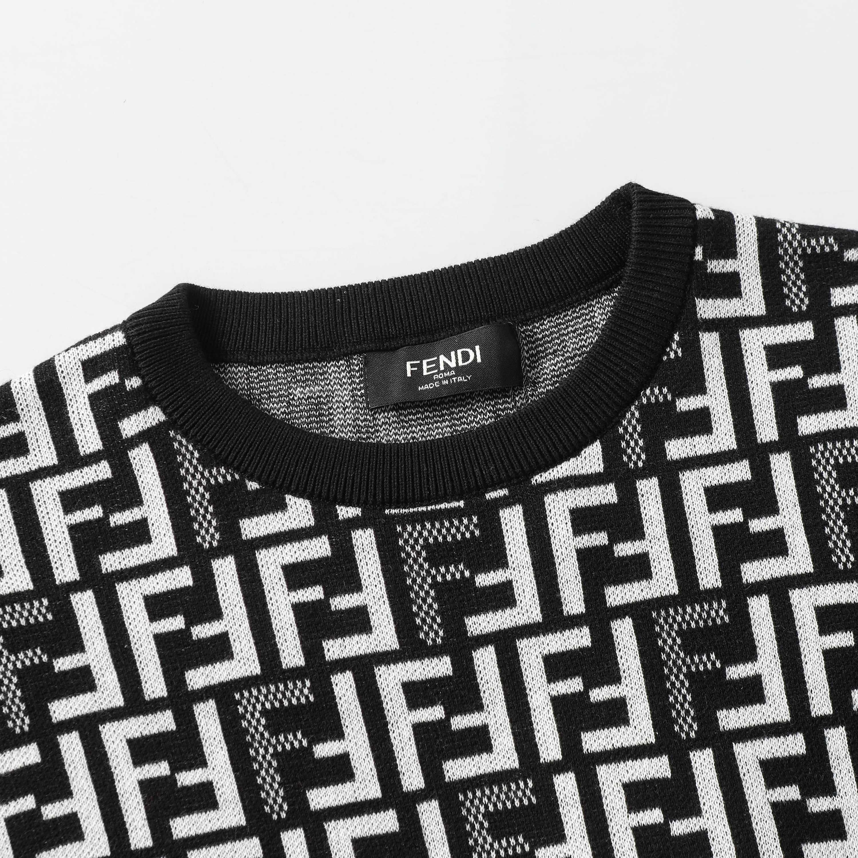 LuxluxHouse Best Quality Clothes Fendi T-shirt