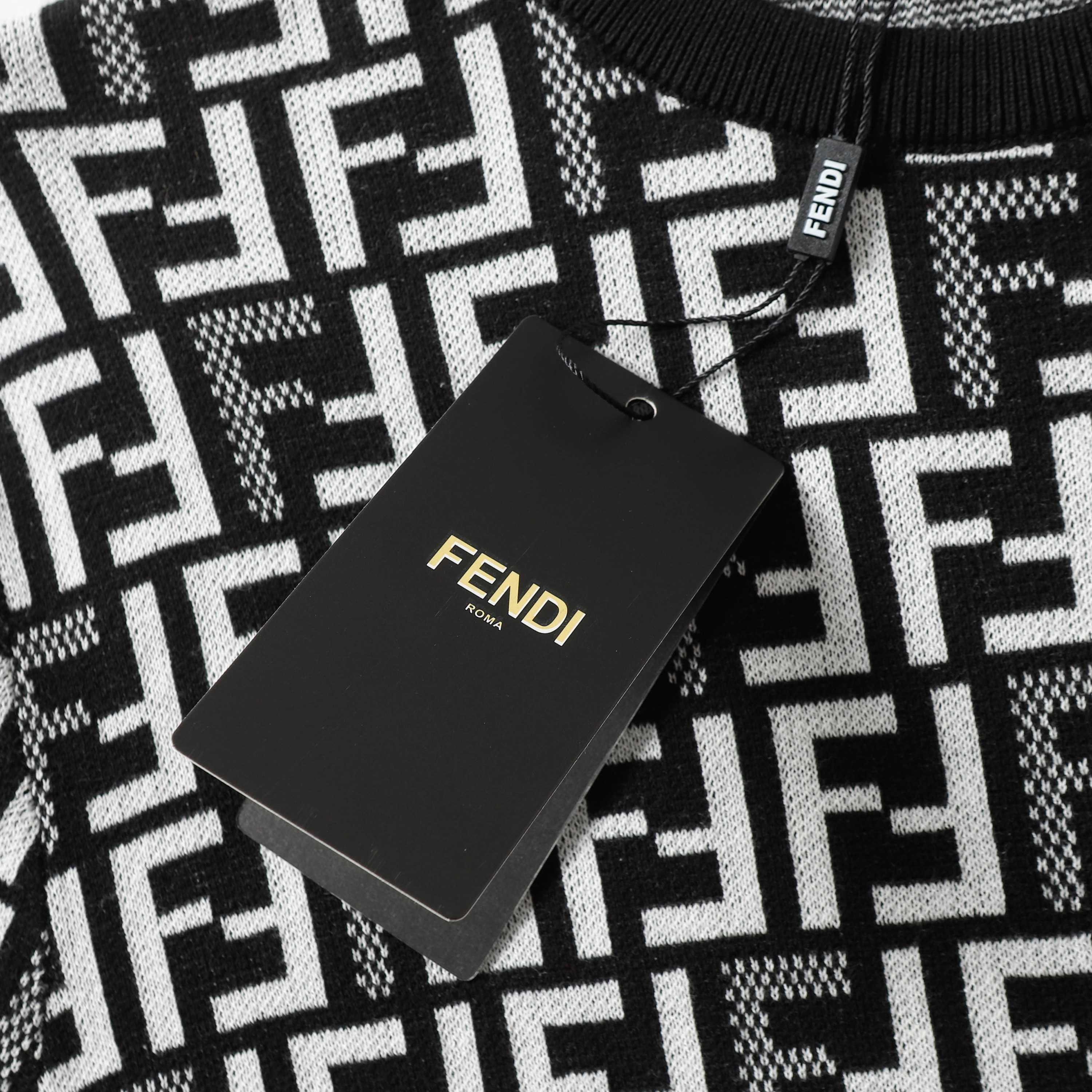 LuxluxHouse Best Quality Clothes Fendi T-shirt
