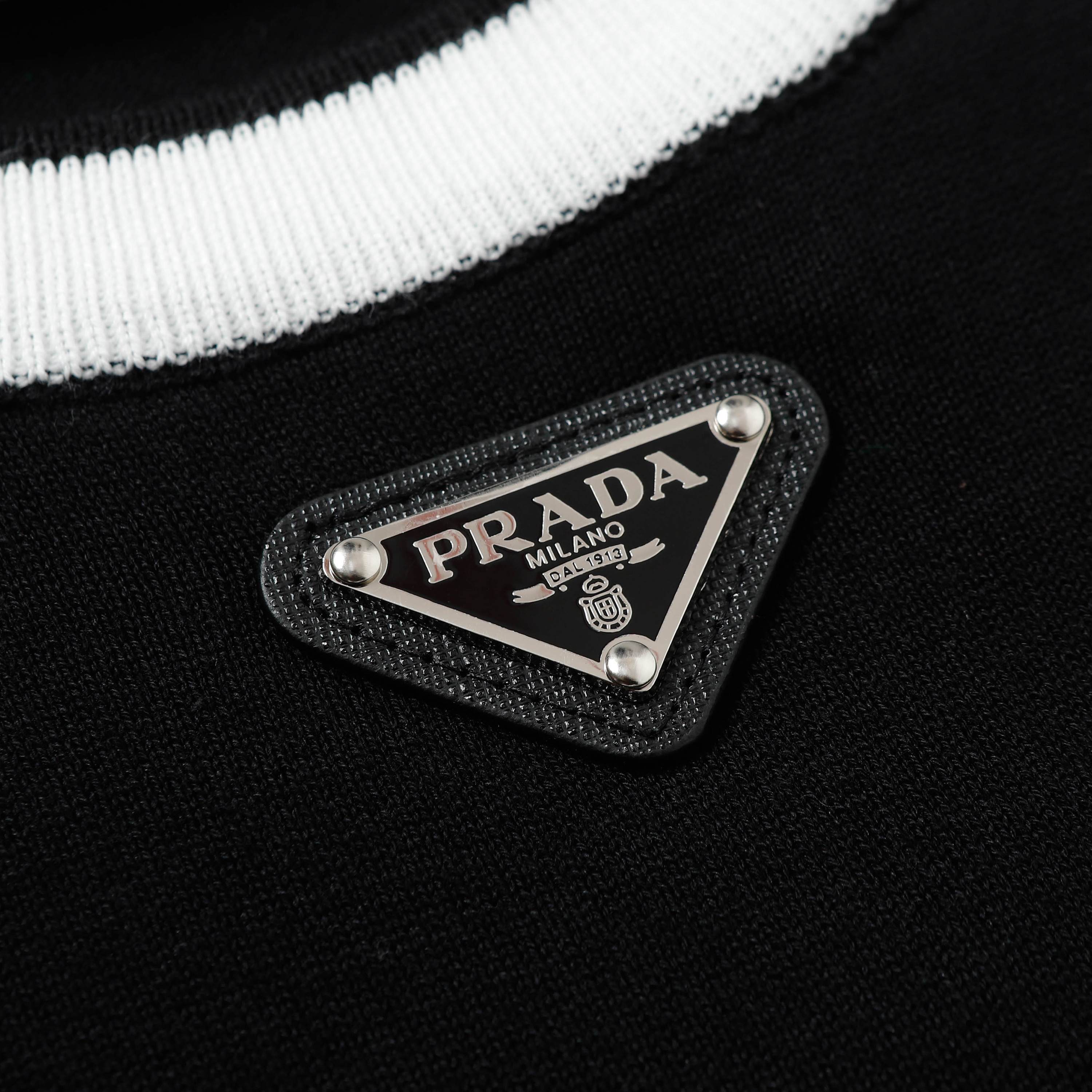 LuxluxHouse Best Quality Clothes T-shirt Prada