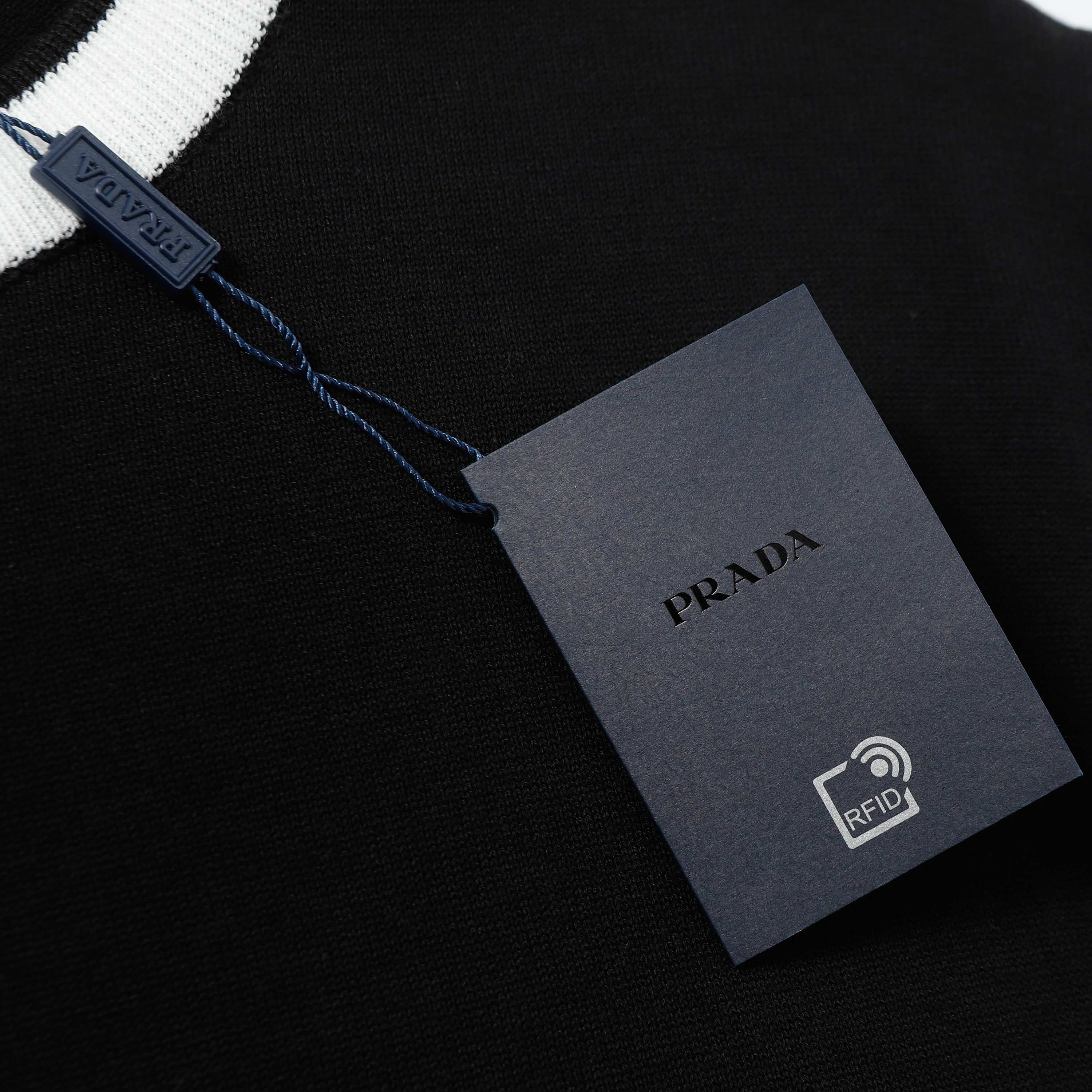 LuxluxHouse Best Quality Clothes T-shirt Prada