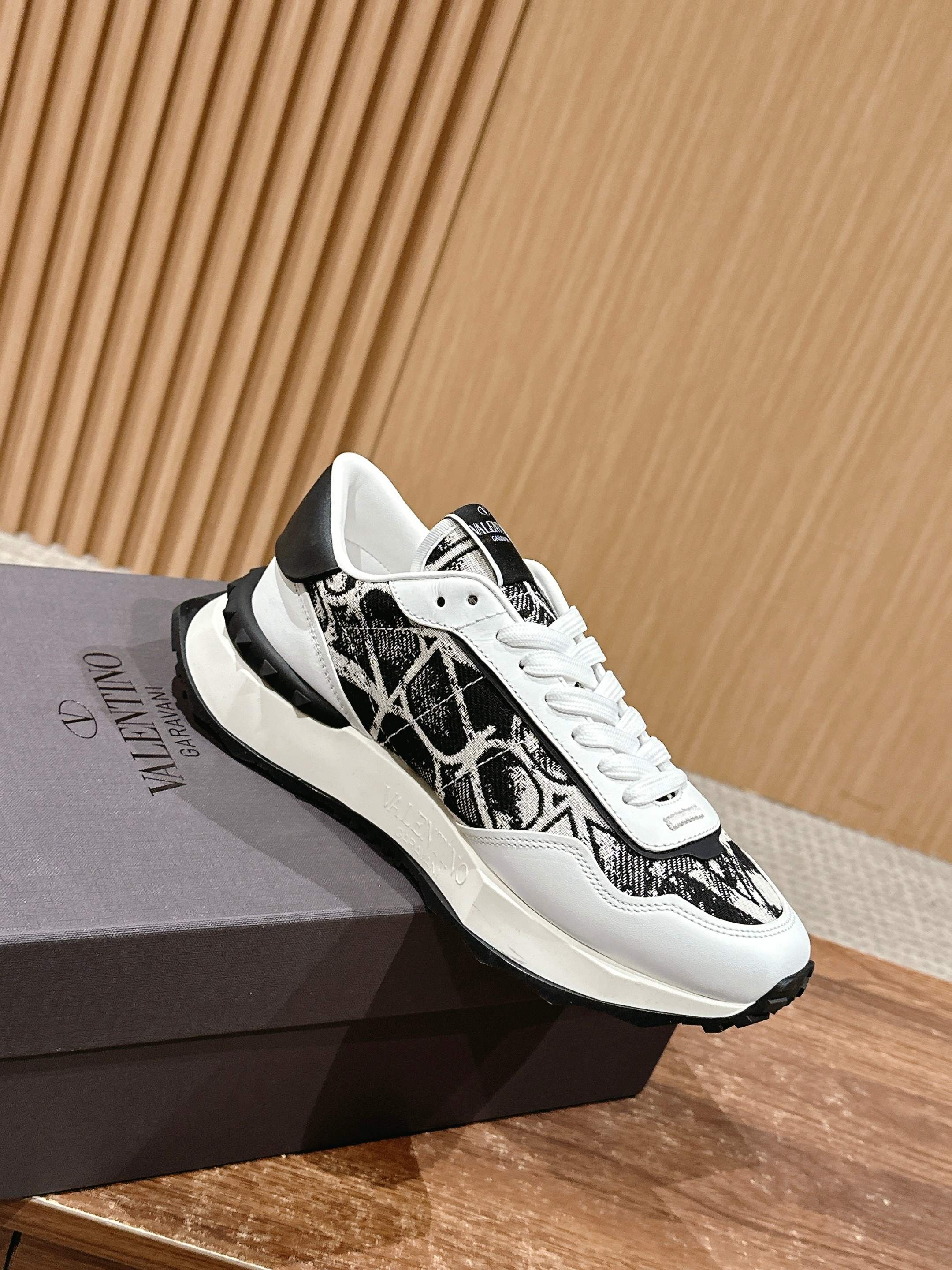 LuxluxHouse Best Quality Valentino Women Shoes