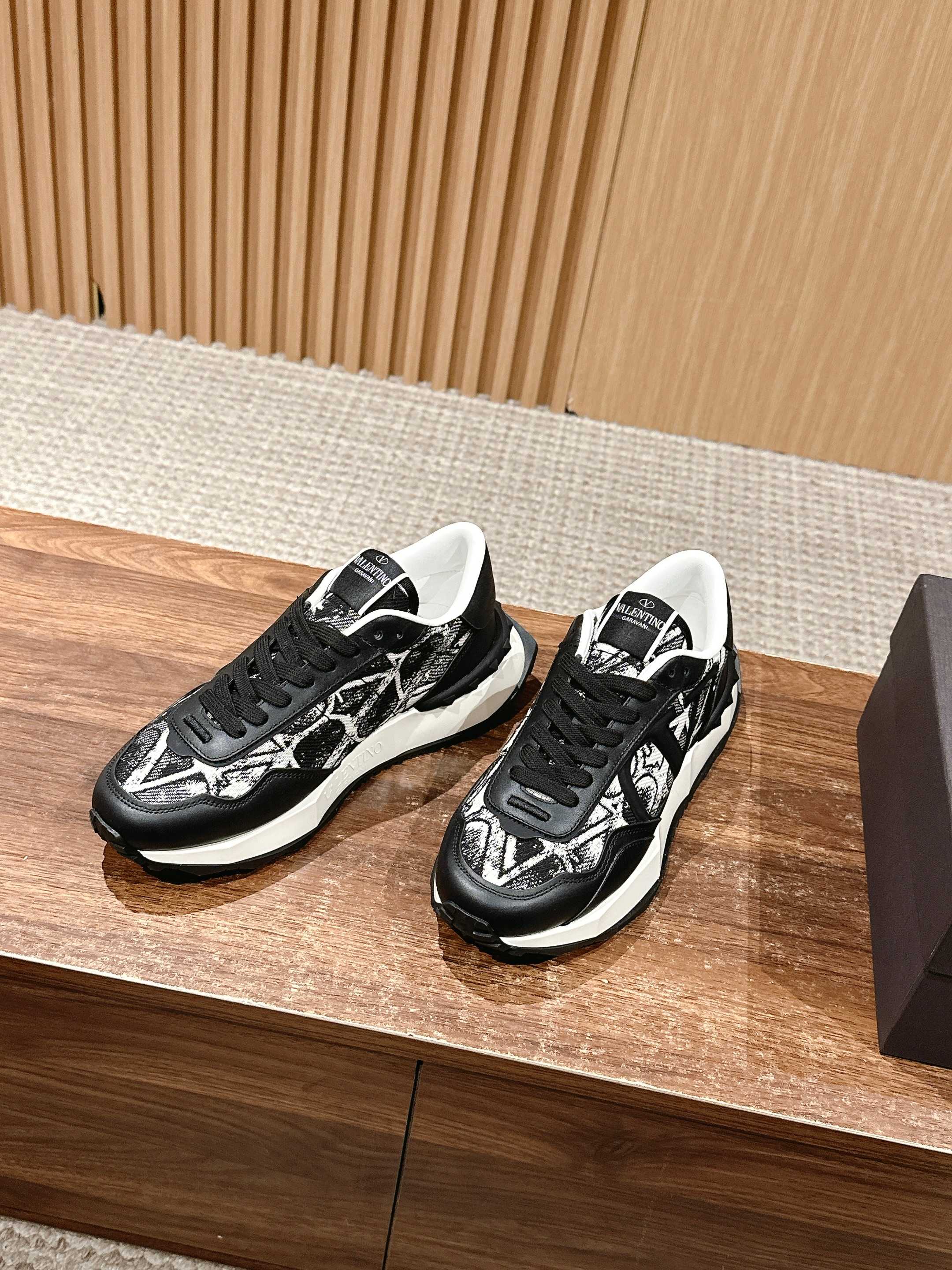 LuxluxHouse Best Quality Valentino Women Shoes