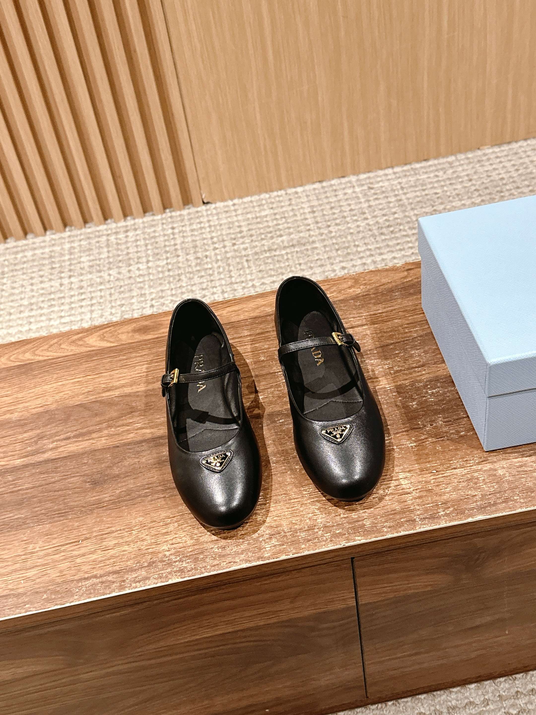 LuxluxHouse Best Quality Women Shoes Prada