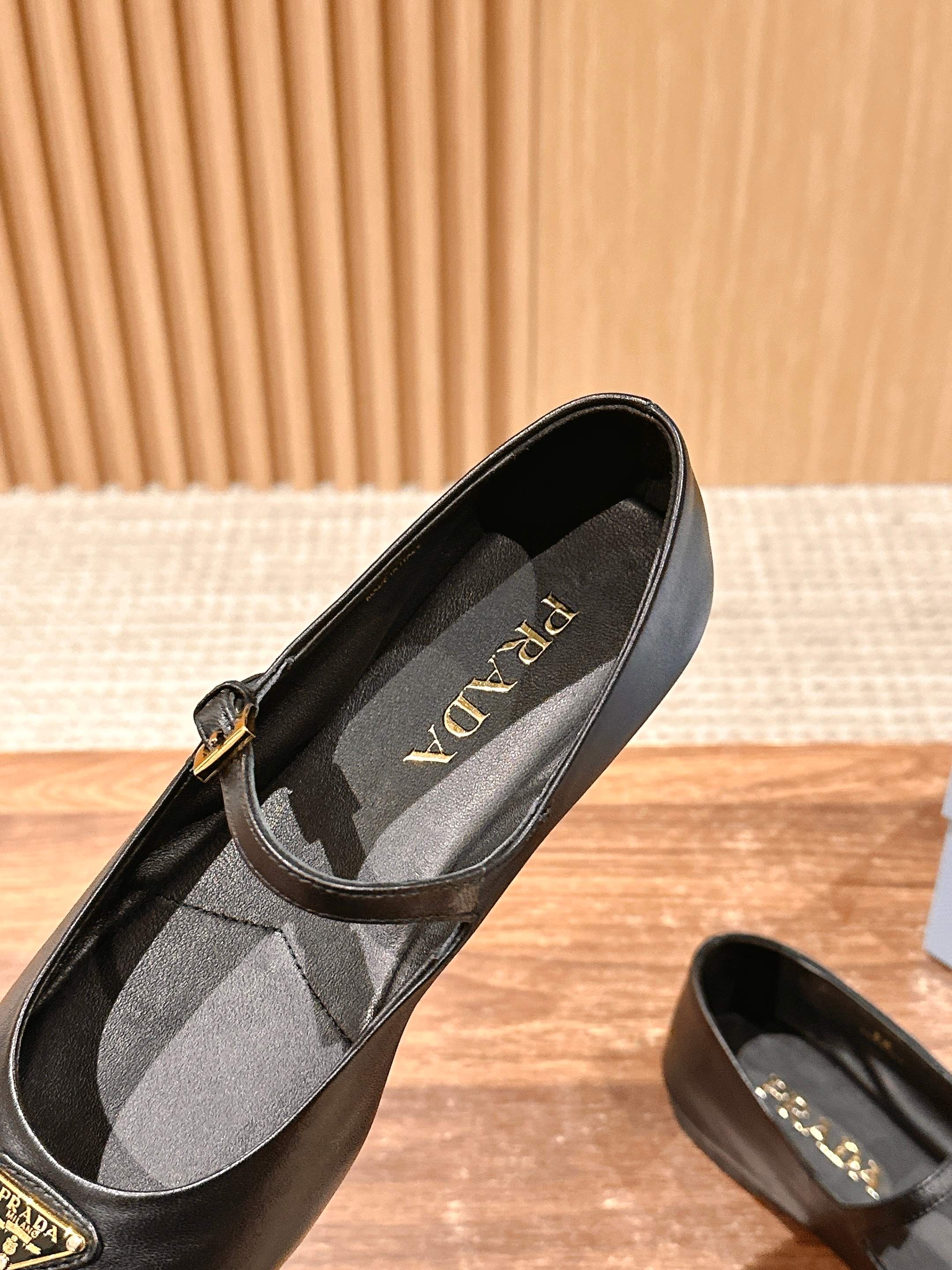 LuxluxHouse Best Quality Women Shoes Prada