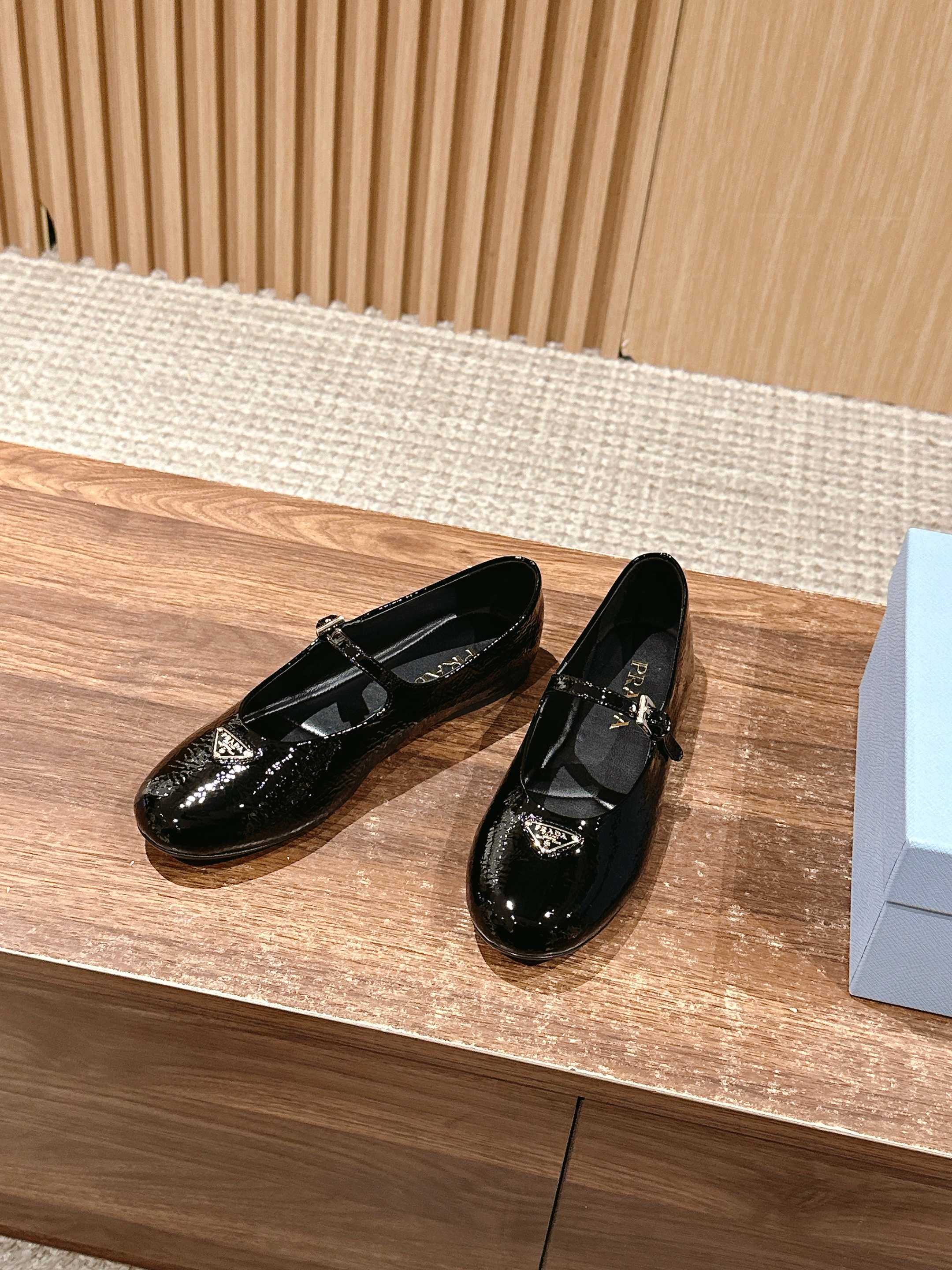 LuxluxHouse Best Quality Women Shoes Prada