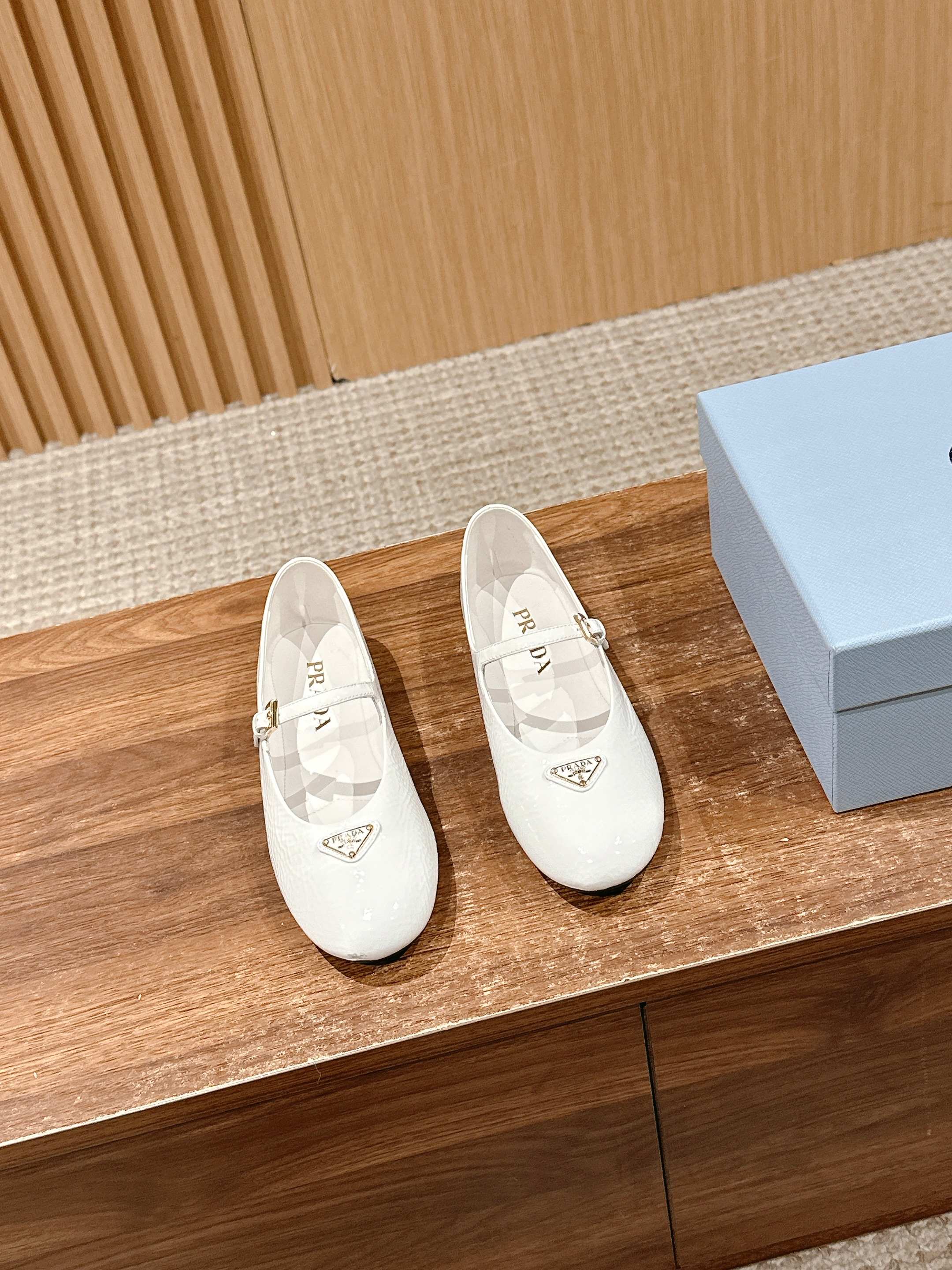 LuxluxHouse Best Quality Women Shoes Prada