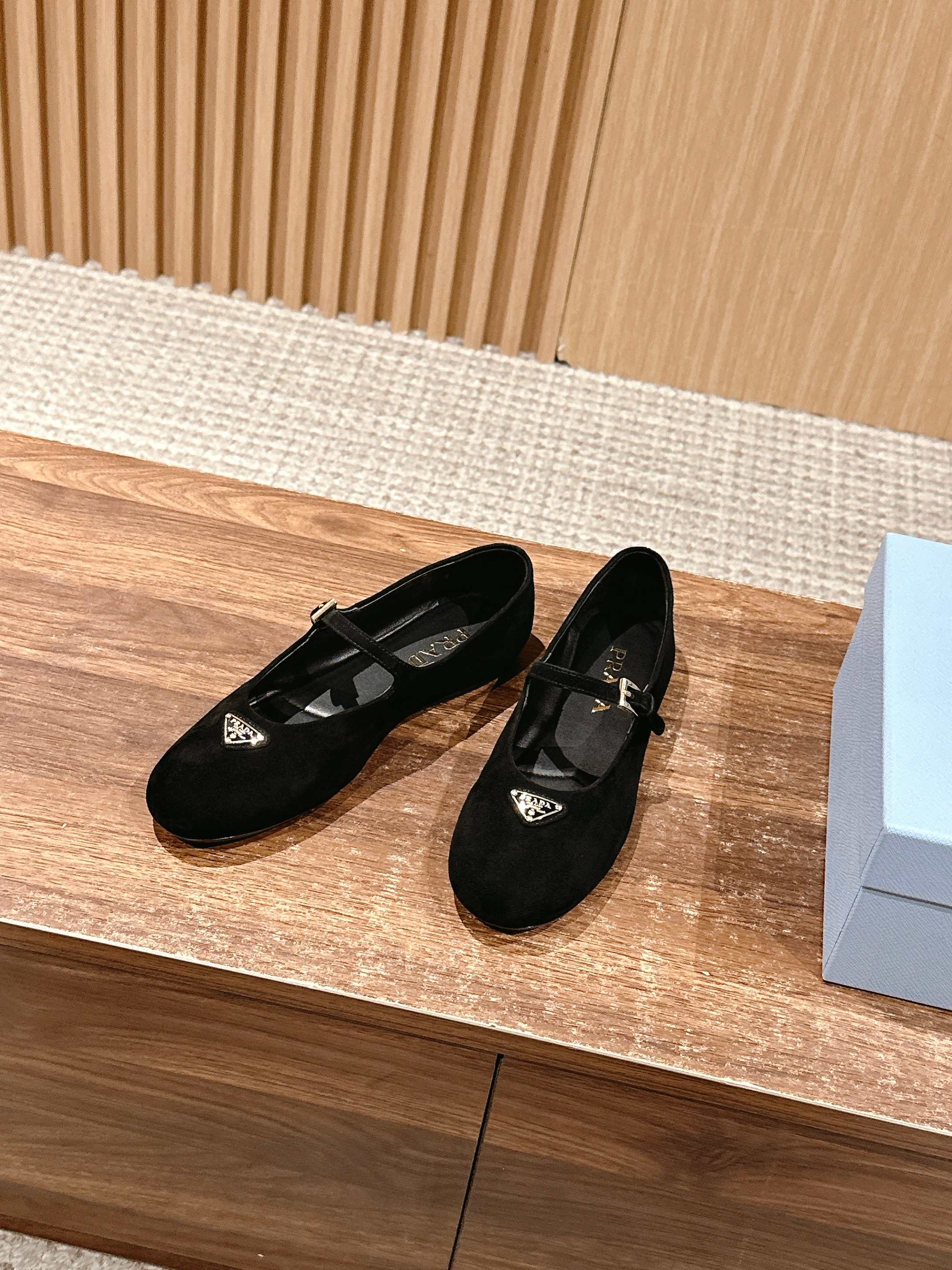 LuxluxHouse Best Quality Women Shoes Prada