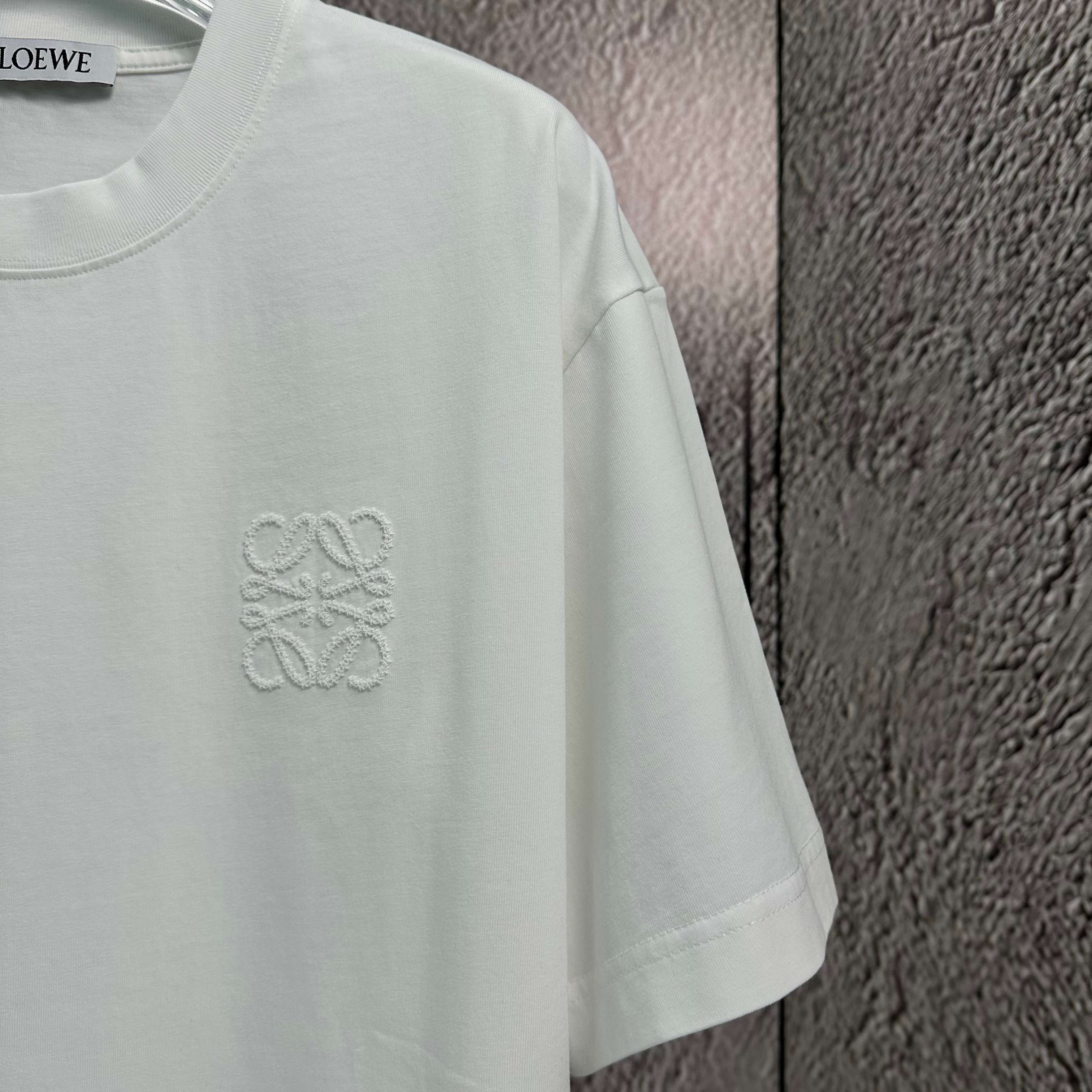 LuxluxHouse Best Quality Clothes T-shirt Loewe