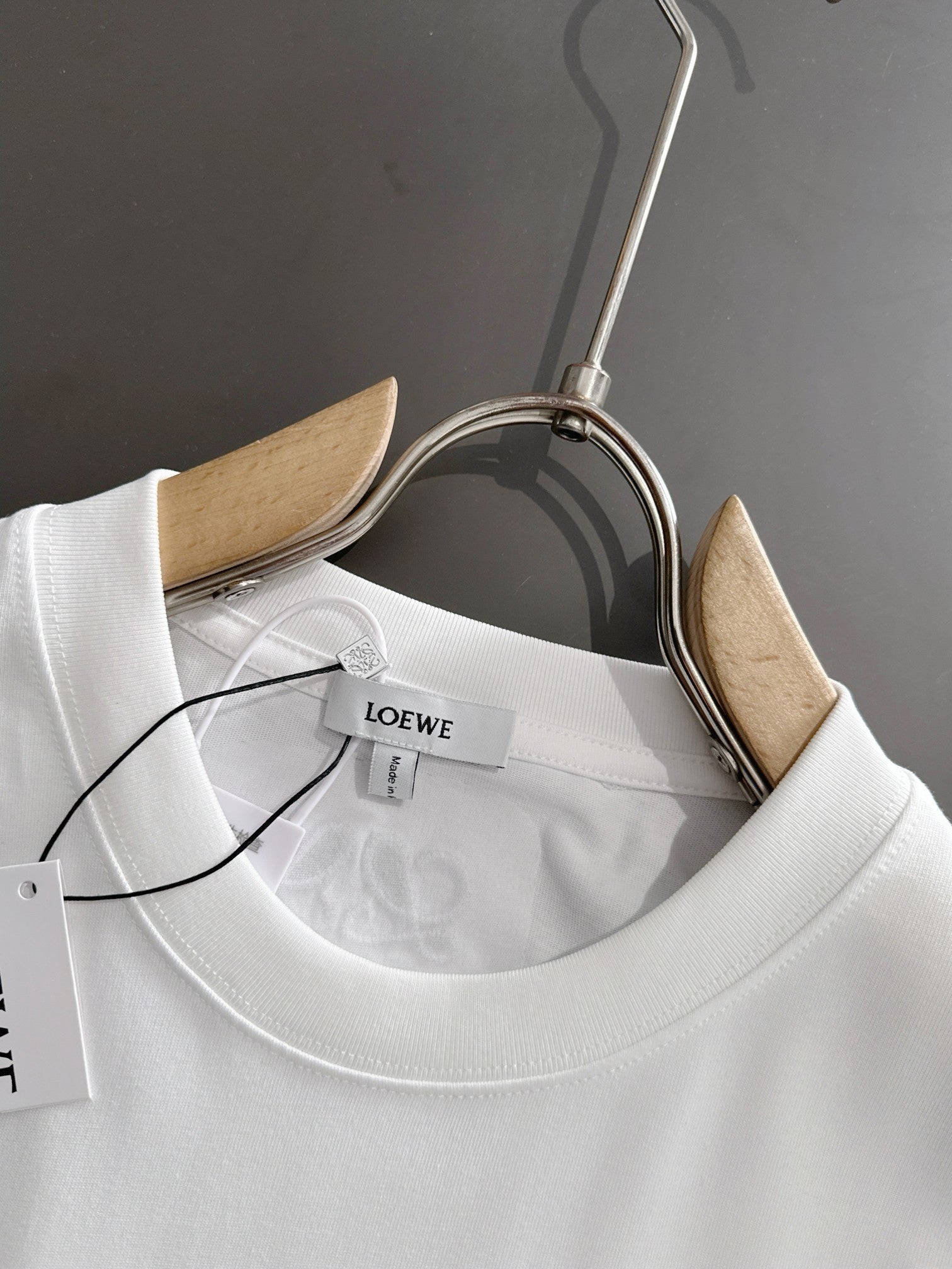 LuxluxHouse Best Quality Clothes T-shirt Loewe