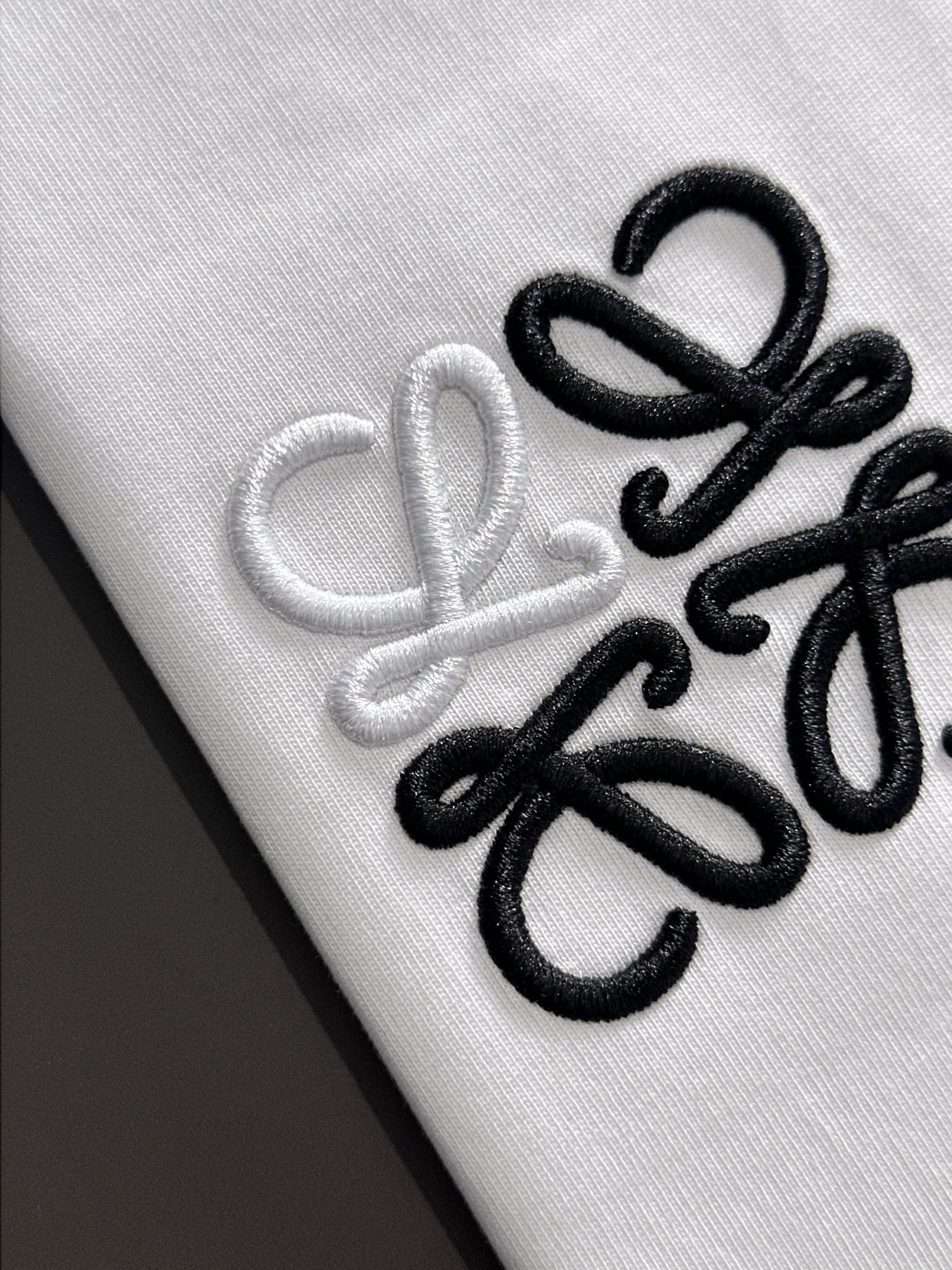 LuxluxHouse Best Quality Clothes T-shirt Loewe