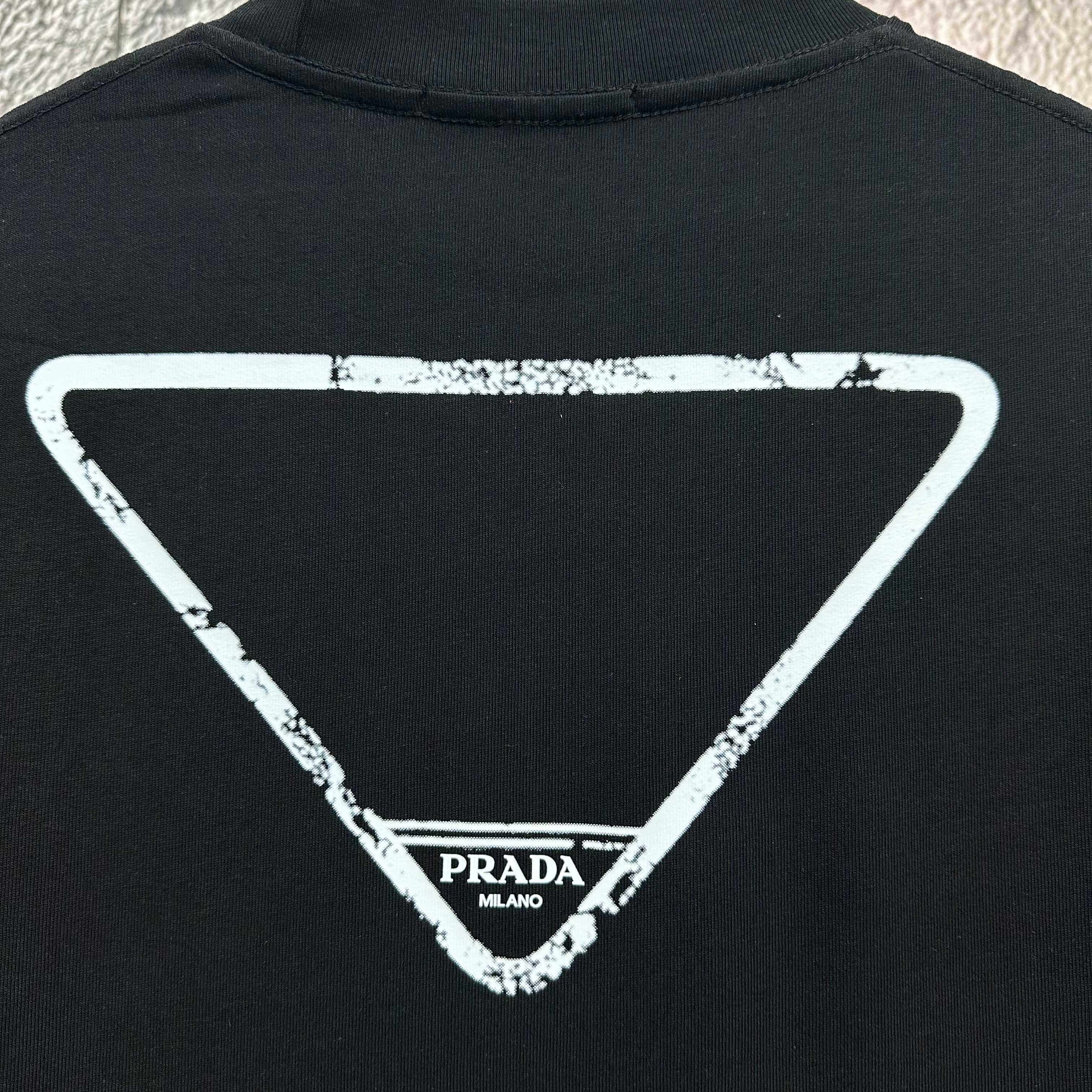 LuxluxHouse Best Quality Clothes T-shirt Prada