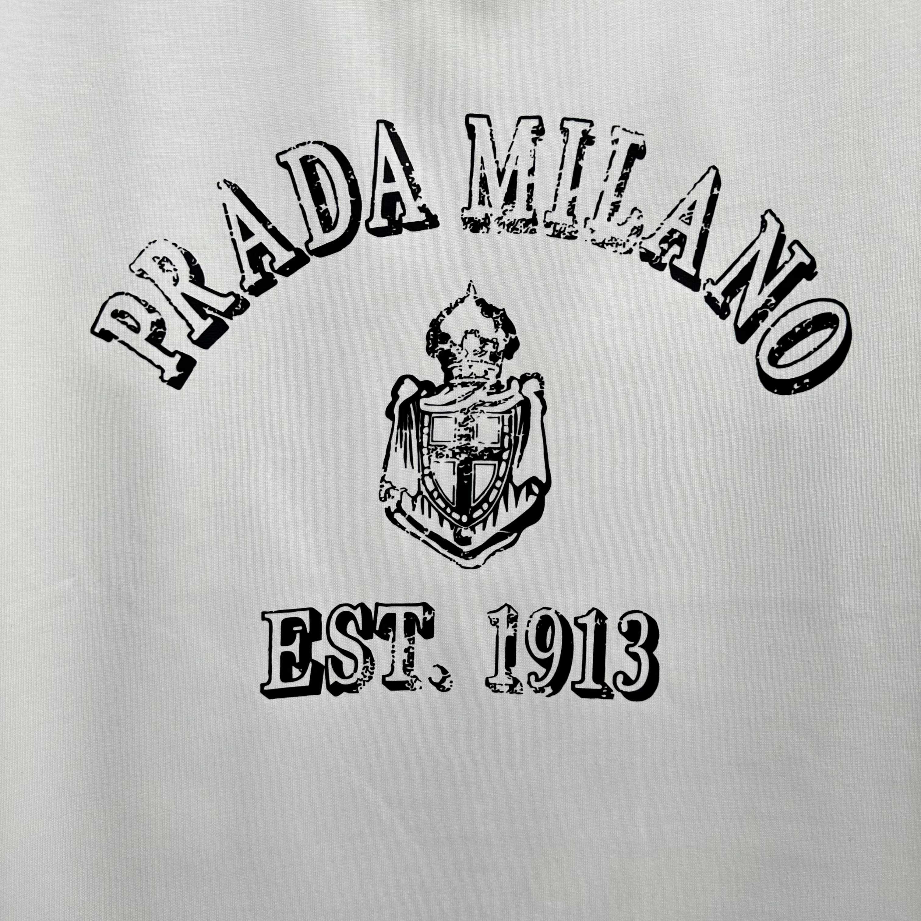 LuxluxHouse Best Quality Clothes T-shirt Prada