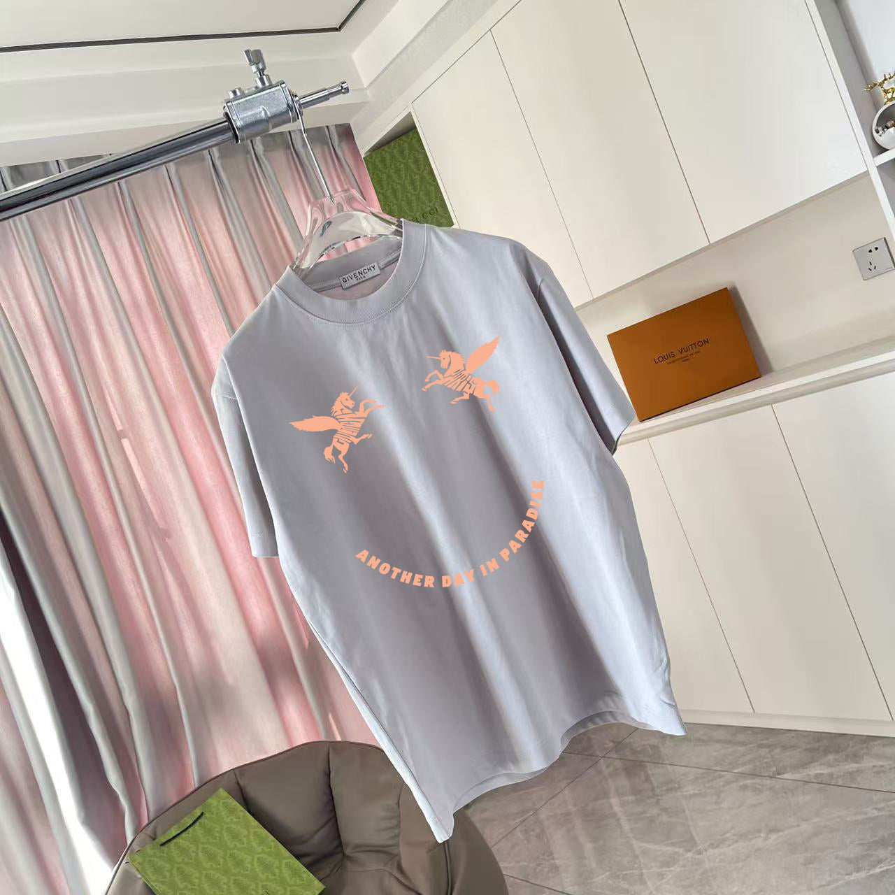 LuxluxHouse Best Quality Clothes Givenchy T-shirt