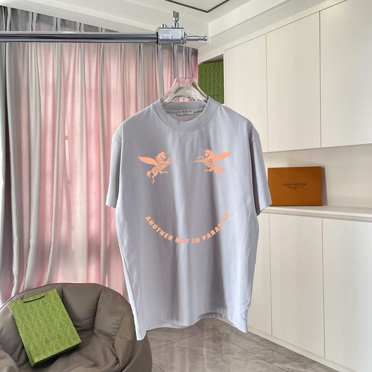 LuxluxHouse Best Quality Clothes Givenchy T-shirt
