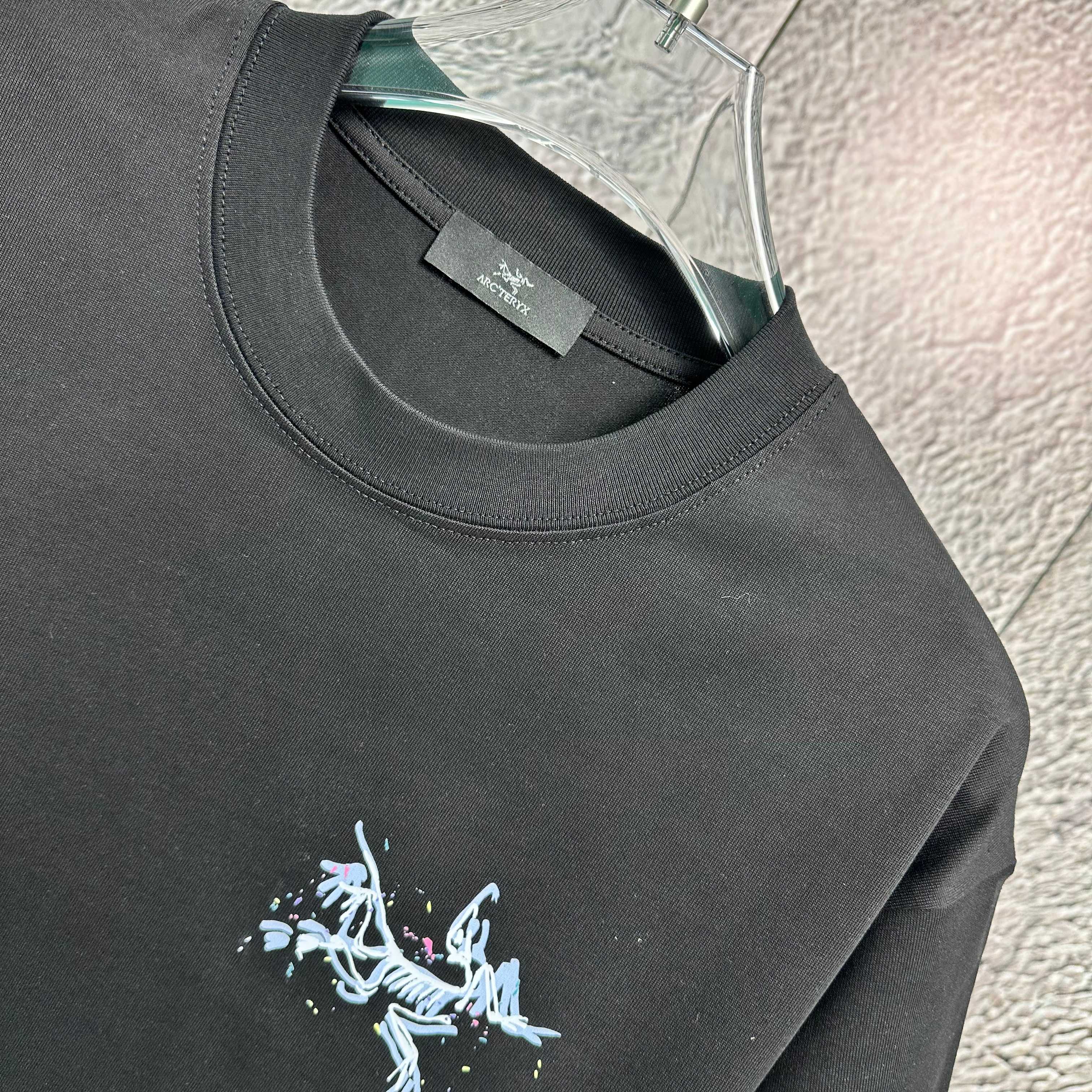 LuxluxHouse Best Quality Clothes T-shirt Arcteryx