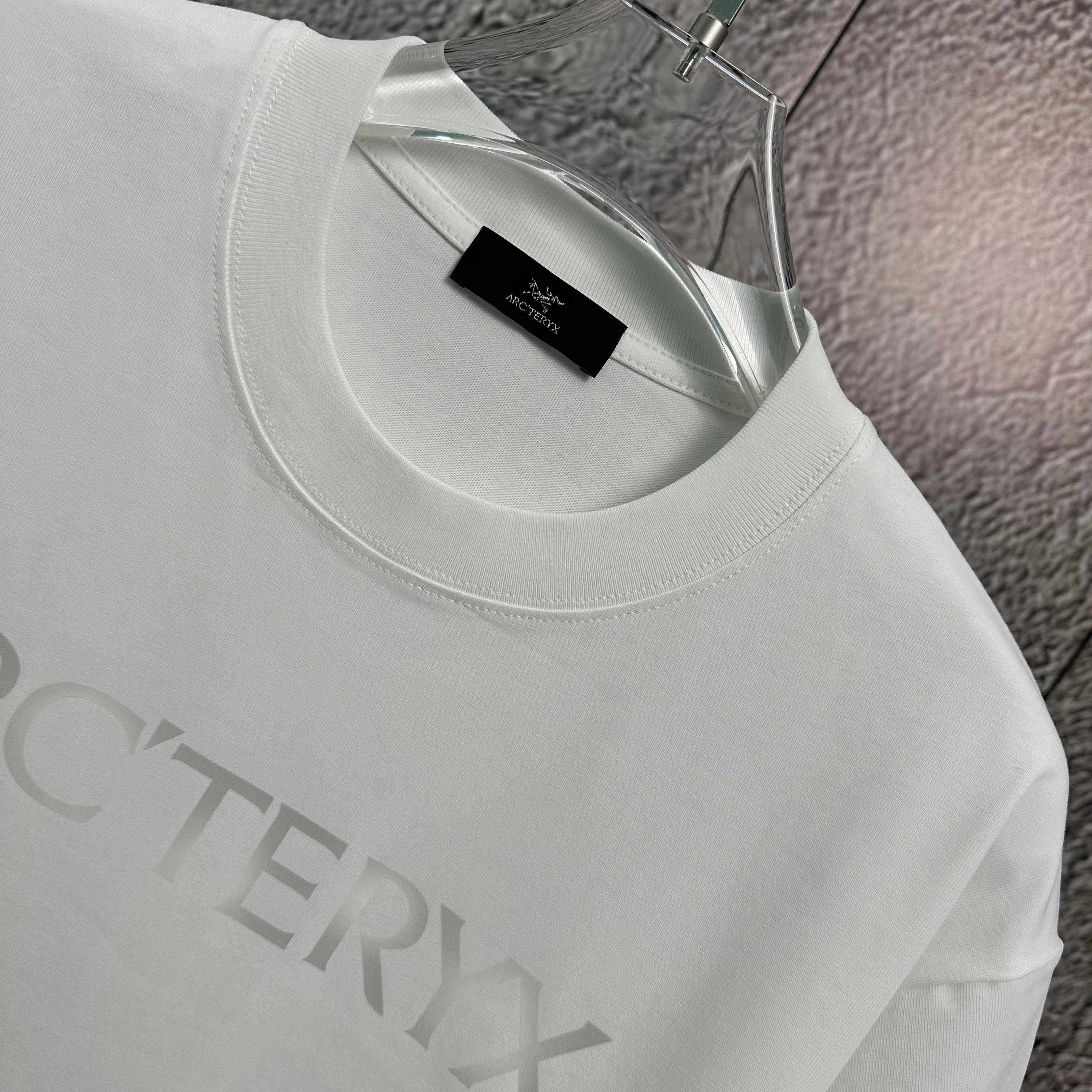 LuxluxHouse Best Quality Clothes T-shirt Arcteryx