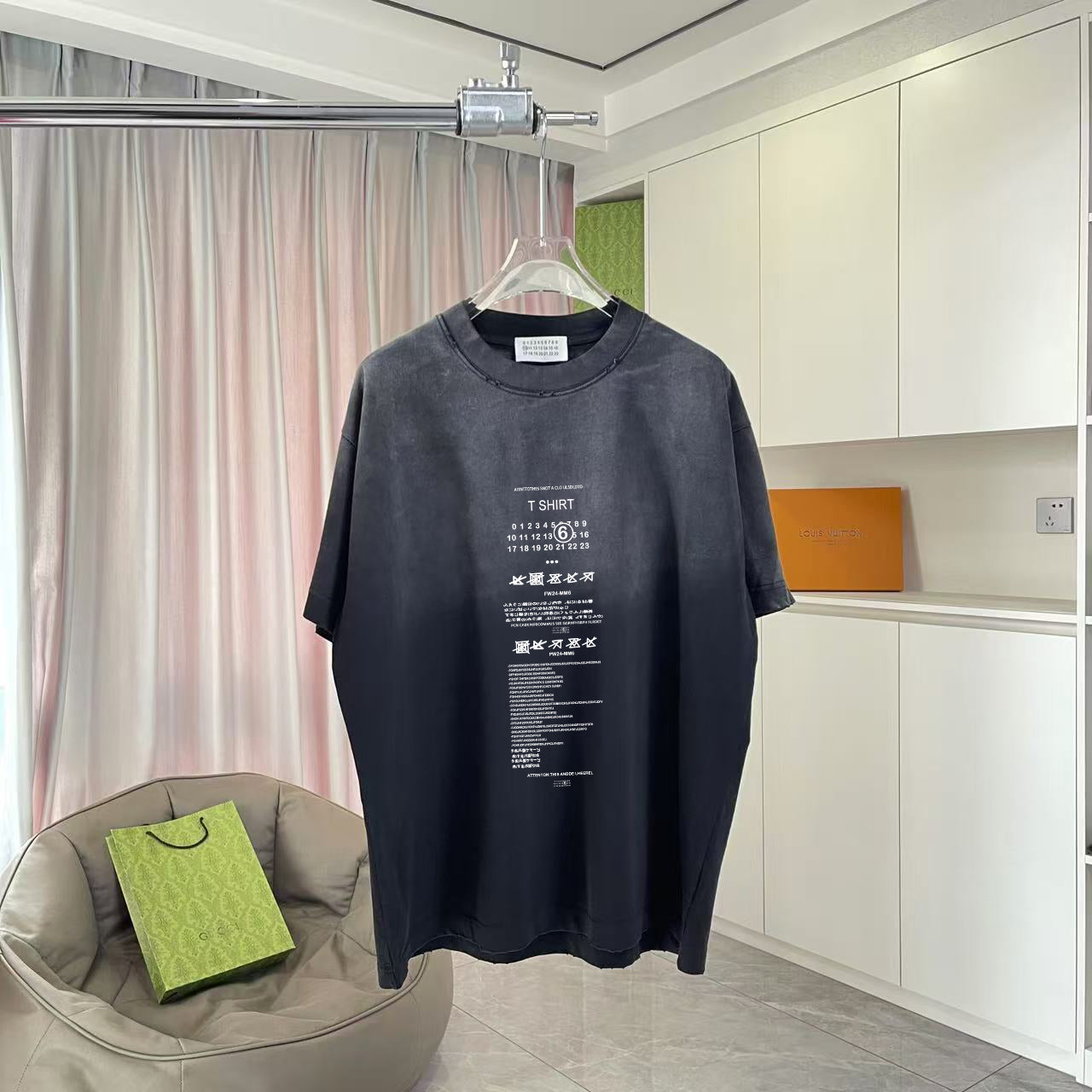 LuxluxHouse Best Quality Clothes T-shirt Chanel & Maison Margiela