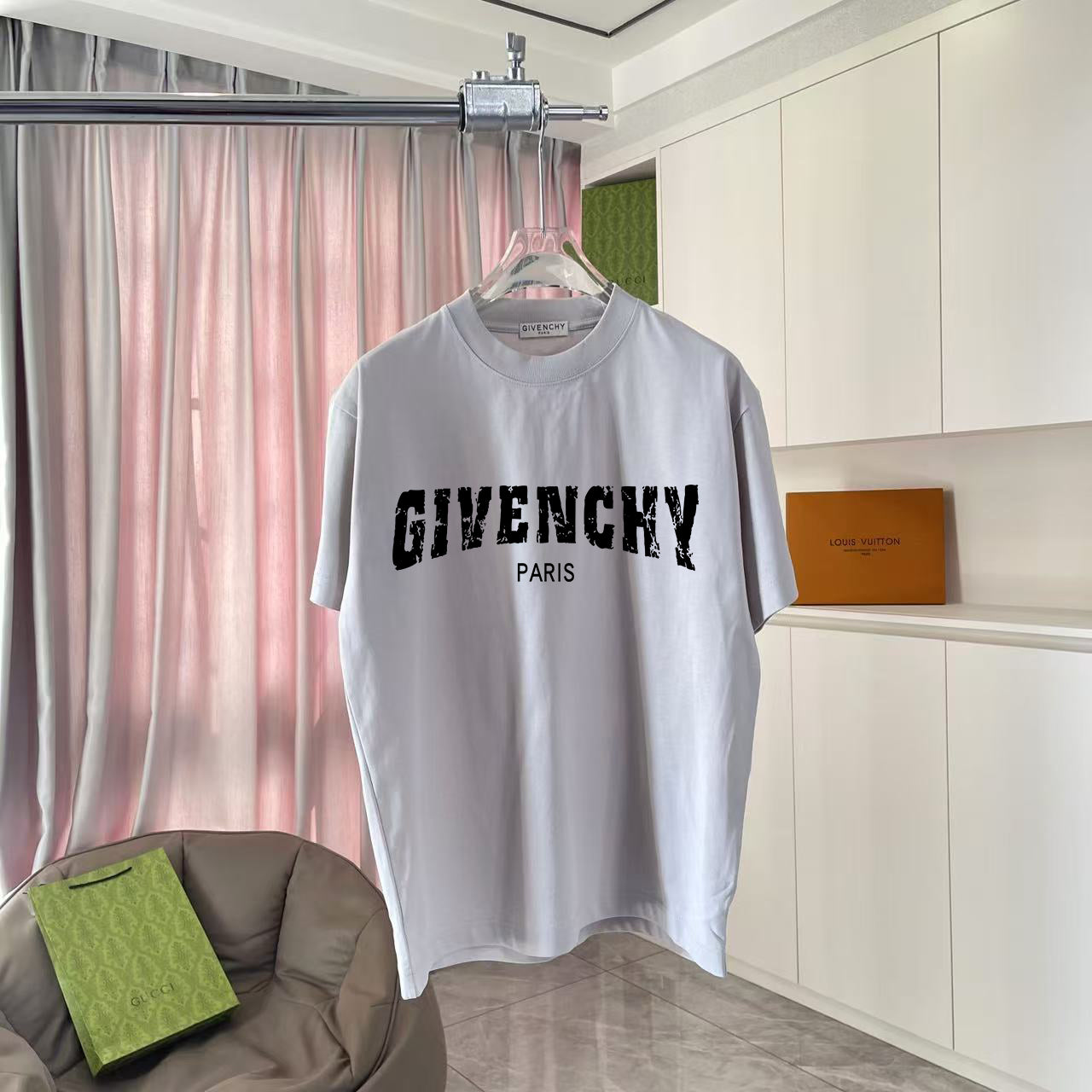 LuxluxHouse Best Quality Clothes Givenchy T-shirt