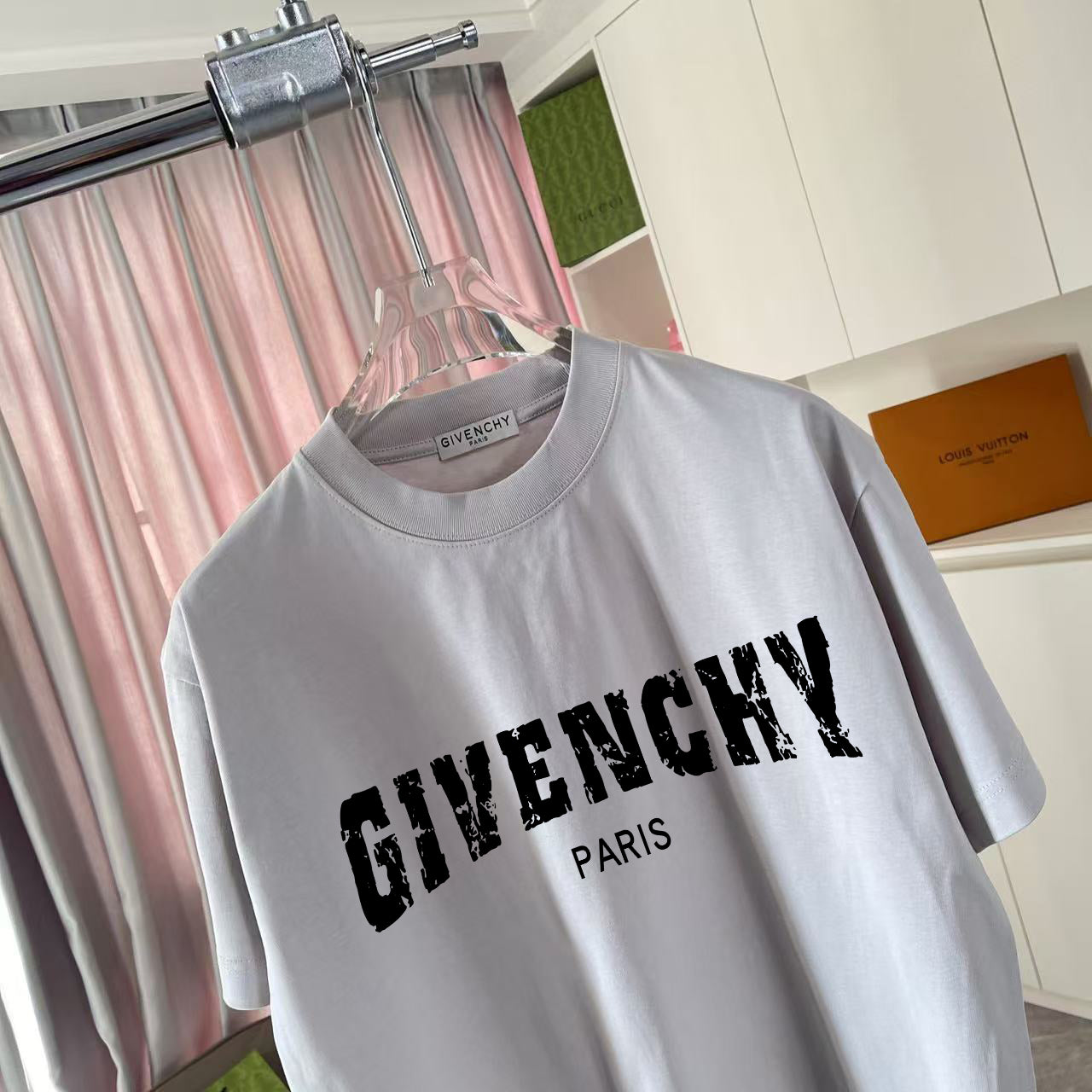 LuxluxHouse Best Quality Clothes Givenchy T-shirt