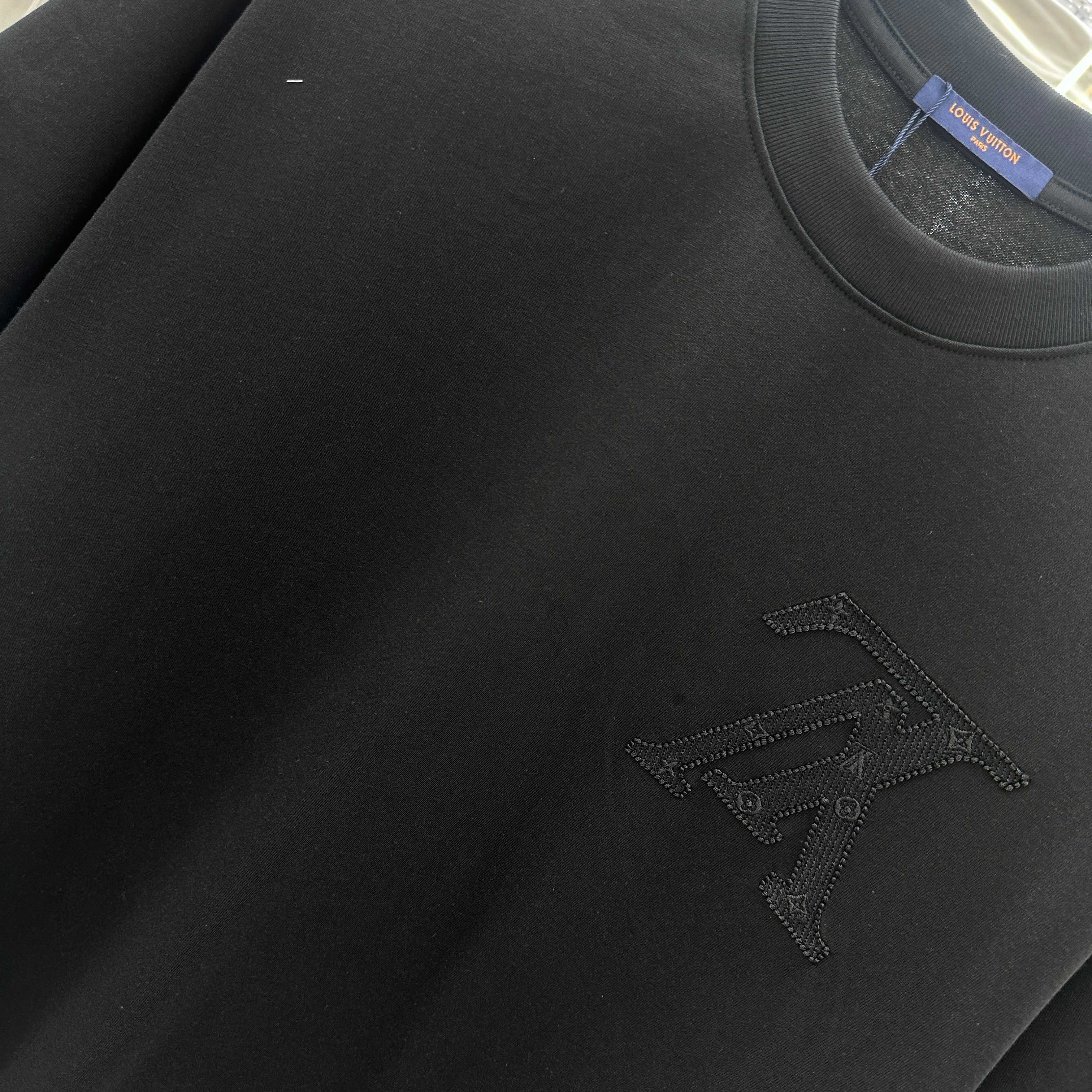 LuxluxHouse Best Quality Clothes T-shirt Louis Vuitton